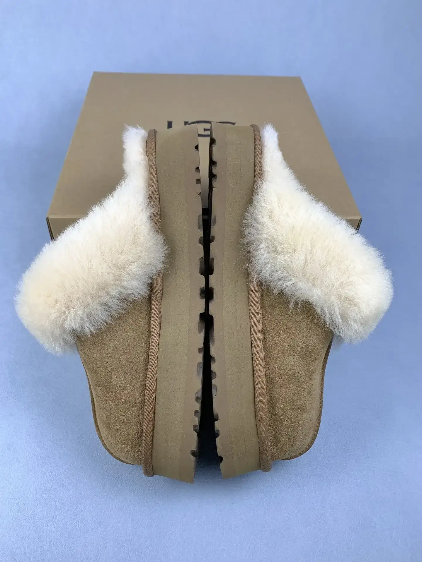 UGG Disquette Slipper product photo from LabelPicks
