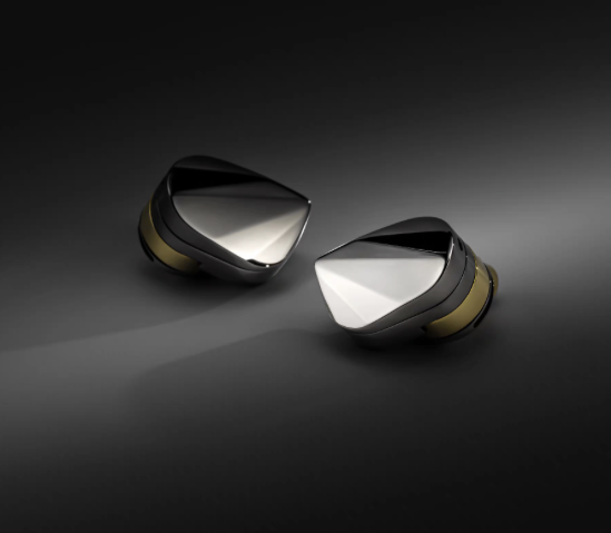 llustrious High-Fidelity In-Ear-Monitors Diamond Dynamic Driver IEM - GreshamTech