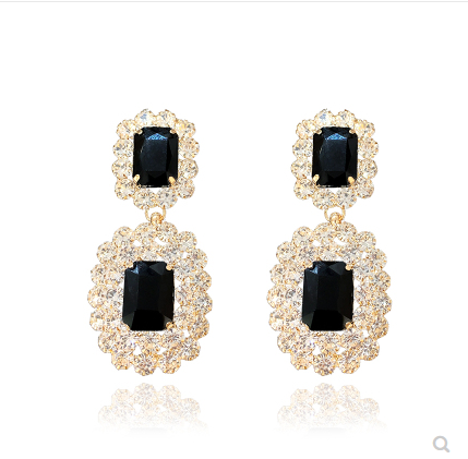 Baroque retro Earrings women's court 2020 new trend cool style European and American exaggerated sexy fashion