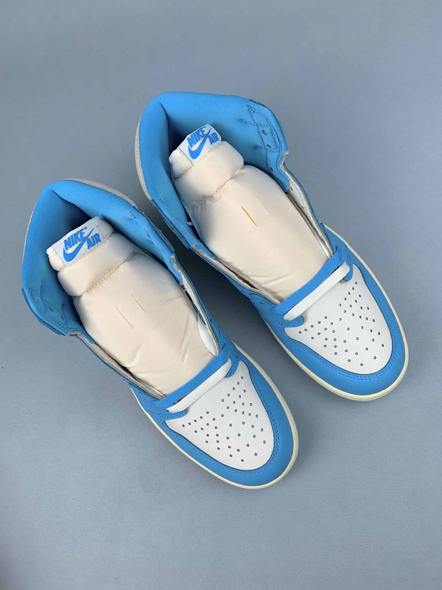 Air Jordan 1 Retro High OG Shoes
