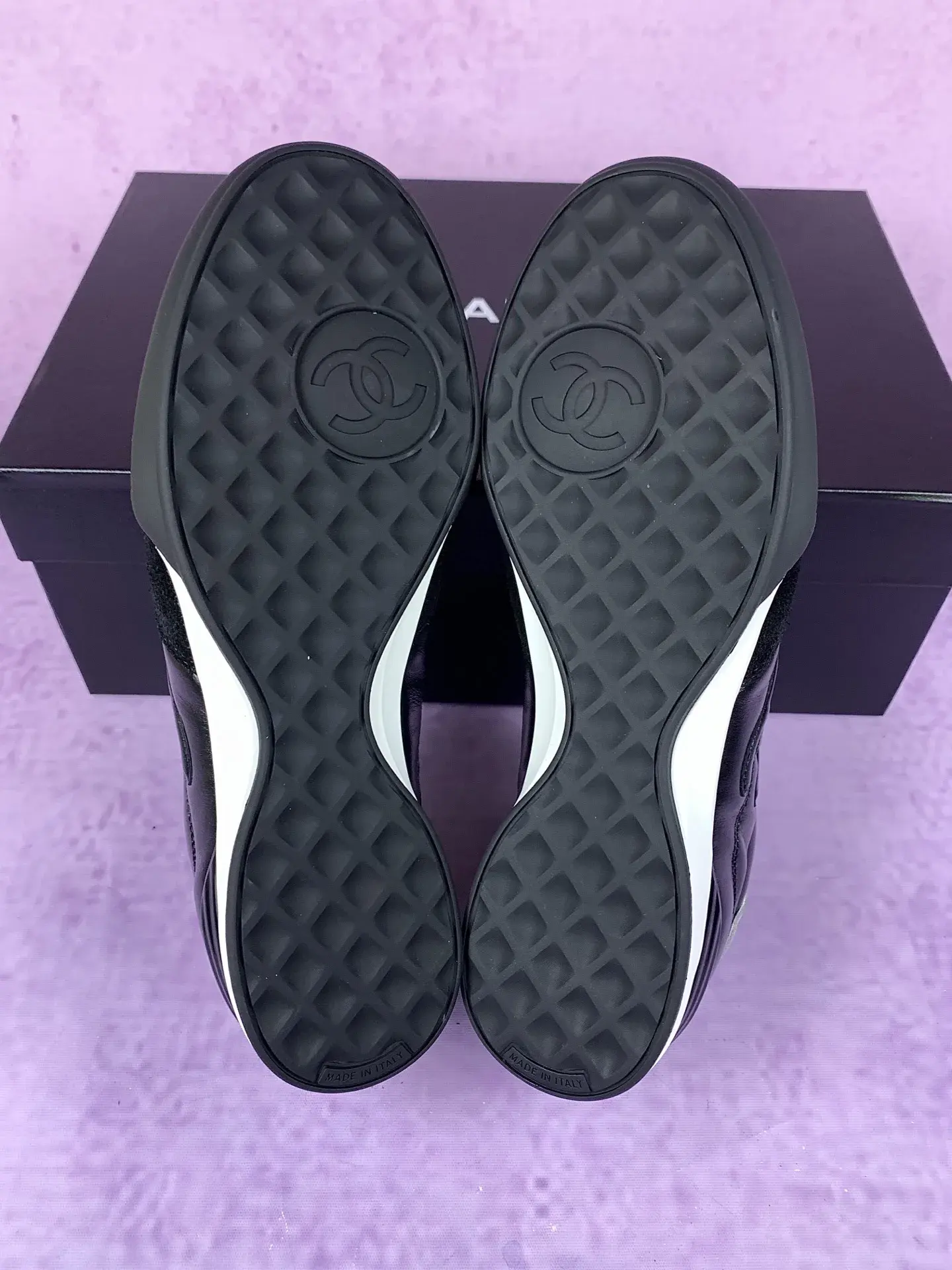 CHANEL Sneaker Low Black King product photo from LabelPicks