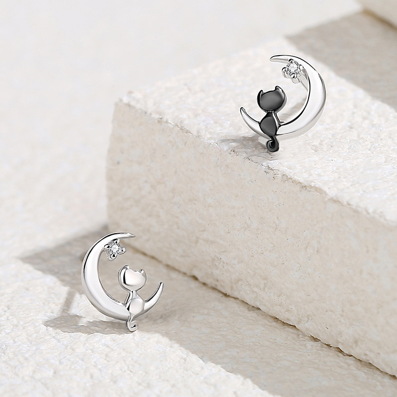 925 Sterling Silver Moon Cat Stud Earrings