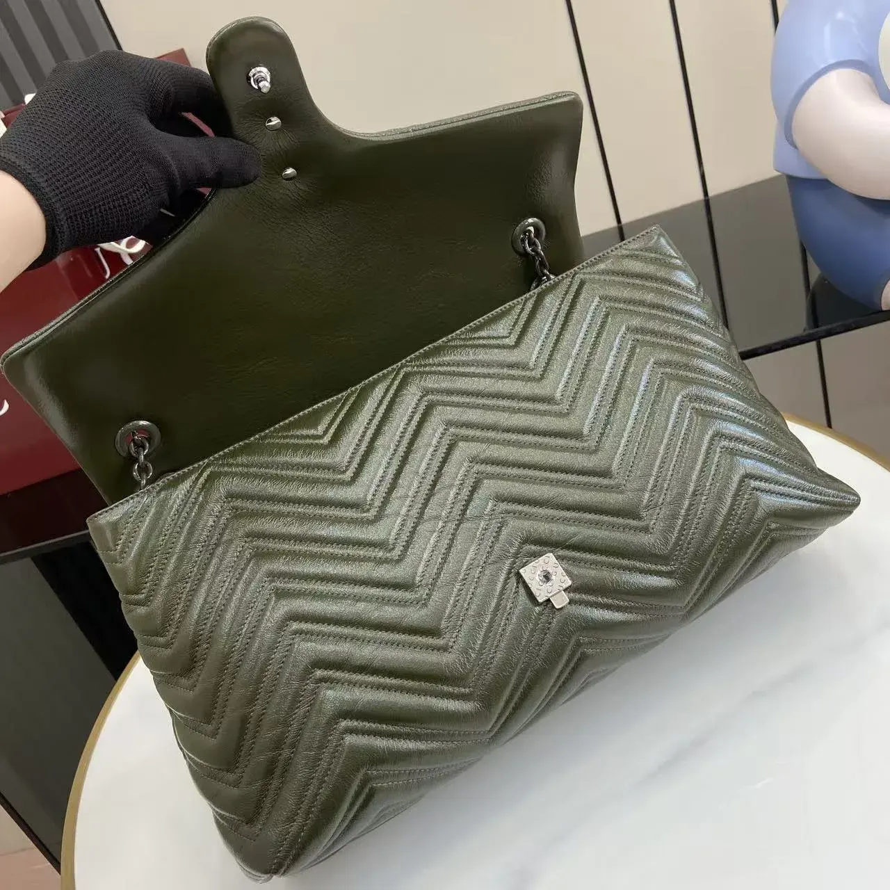 Gucci Marmont Green GG Supreme Canvas Shoulder Bag product photo from LabelPicks