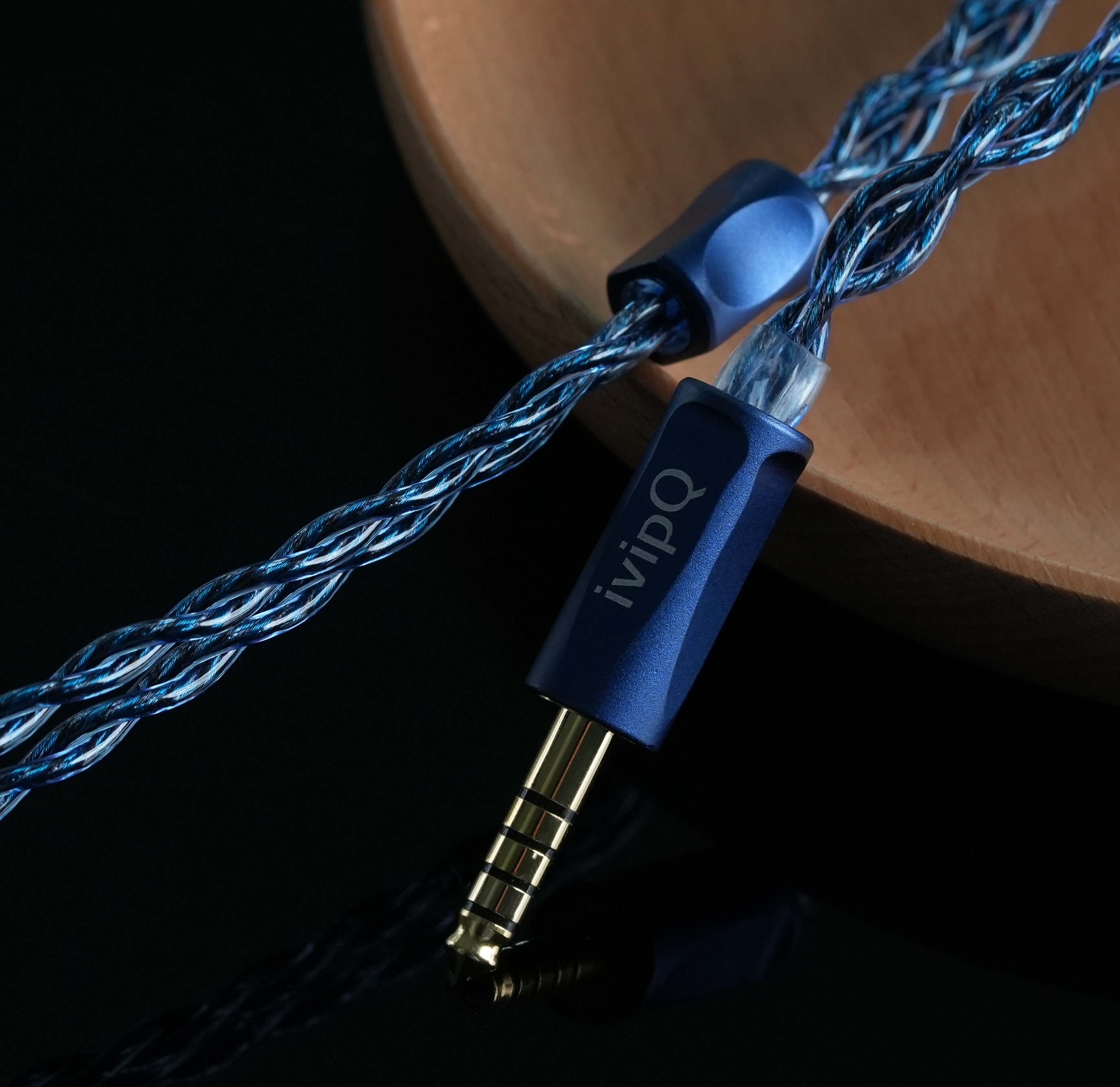 Headphones and headphone cables