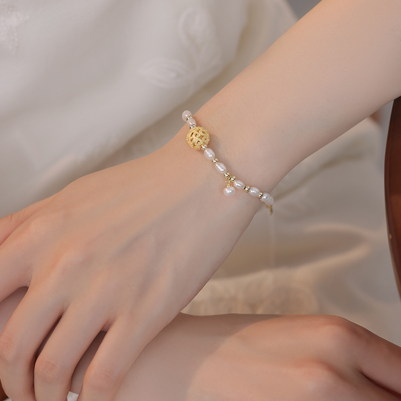 S925 sterling silver Ruyi flower pendant pearl bracelet, a new Chinese-style, traditional Chinese design, and elegant, delicate jewelry