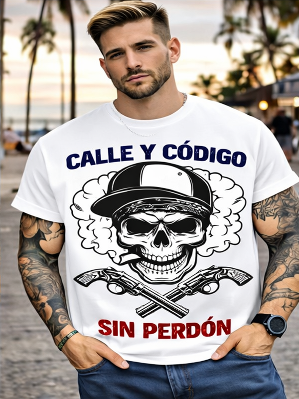 Remera Calavera Street con Gorras y Revólveres | Estilo Urbano Unisex