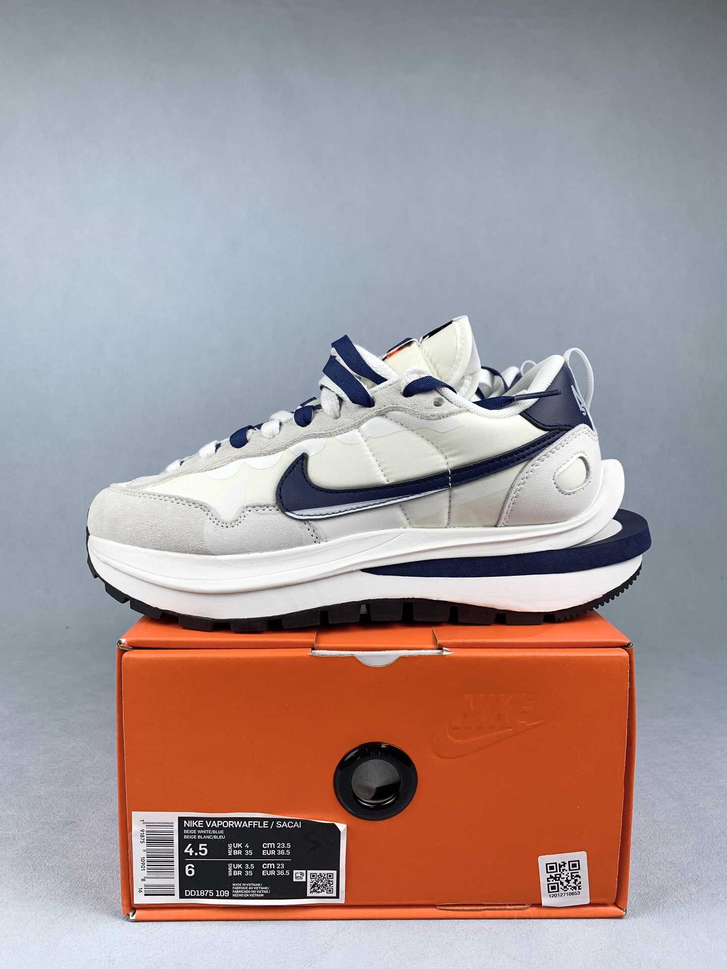Nike x sacai VaporWaffle 'Sesame and Blue Void' Shoes