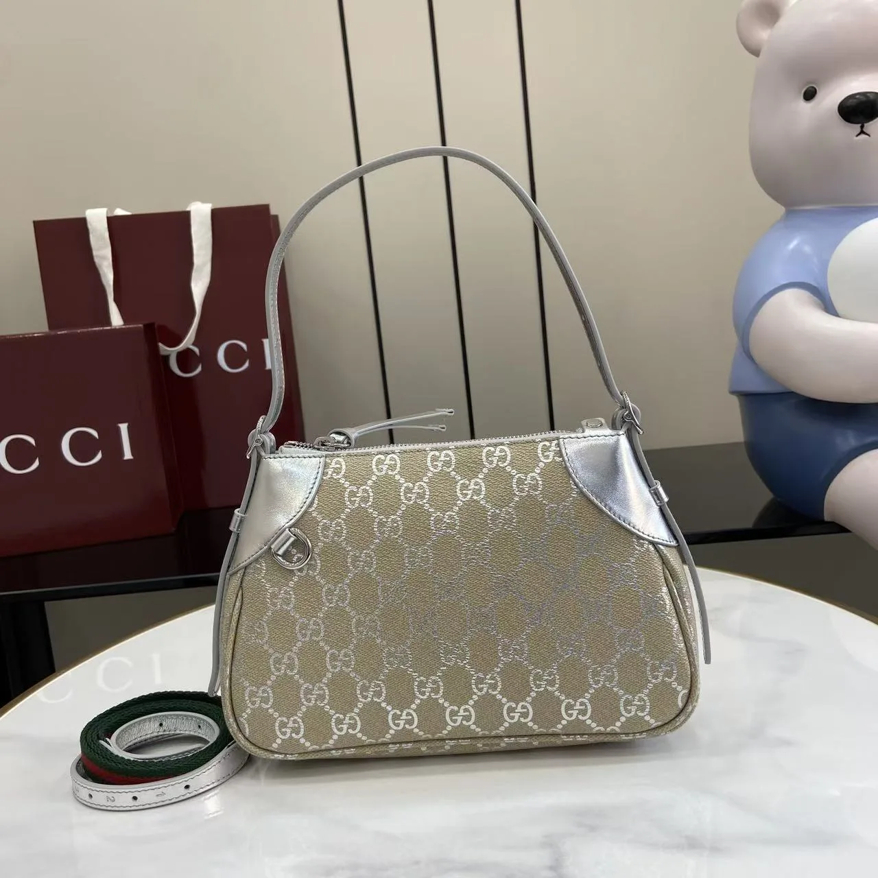 Gucci Polished Shoulder Bag product photo from LabelPicks