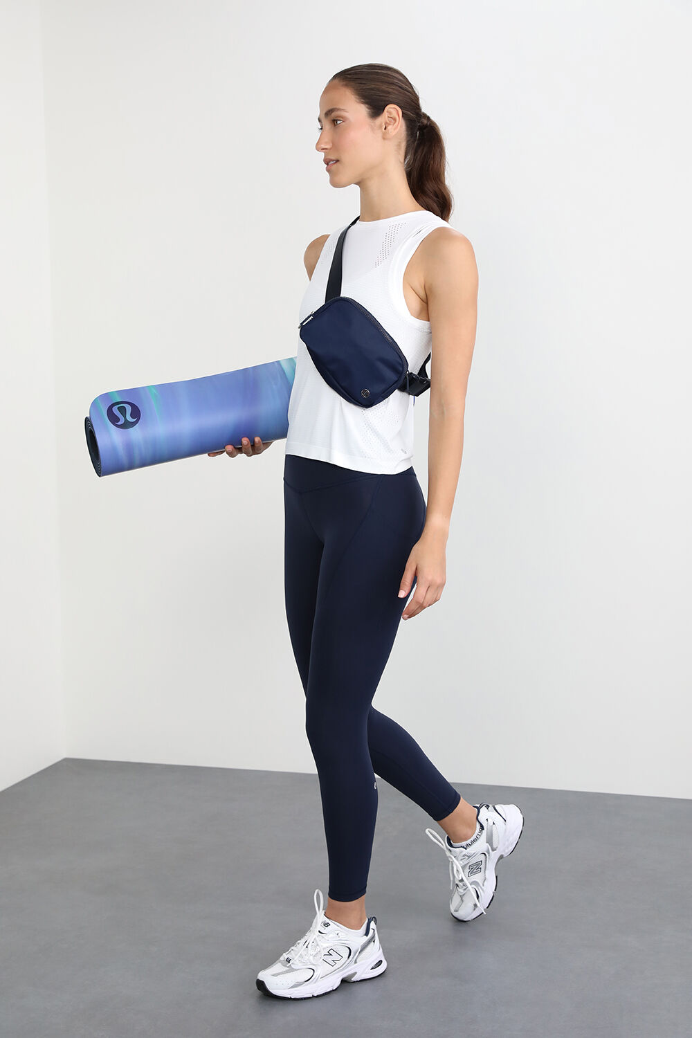 LULULEMON Wunder Train High-Rise Tight with Pockets 25