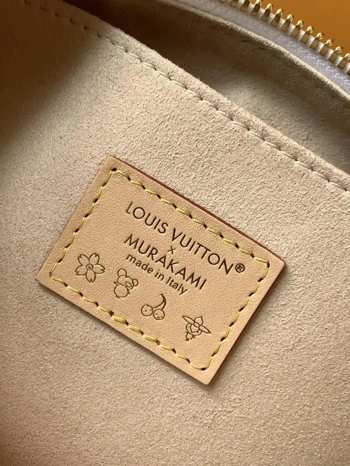 Louis Vuitton White Calfskin Hobo Bag product photo from LabelPicks