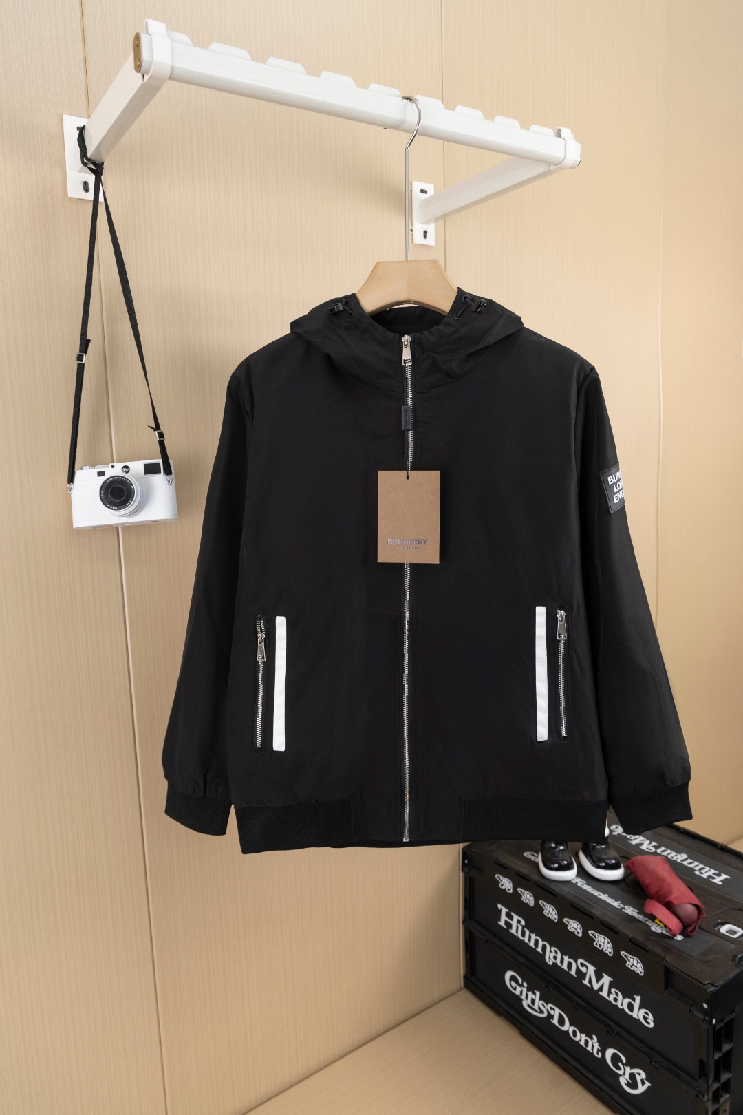 Stylish Letter Embroidered Long Sleeved Zipper Jackets
