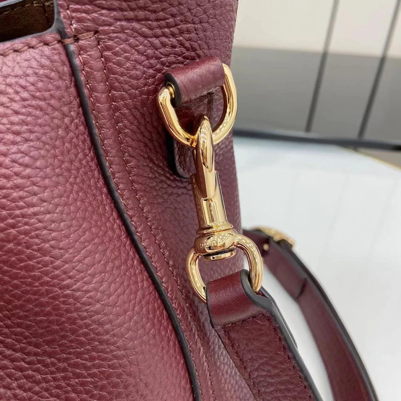 Gucci Red Grained Leather Shoulder Bag product photo from LabelPicks