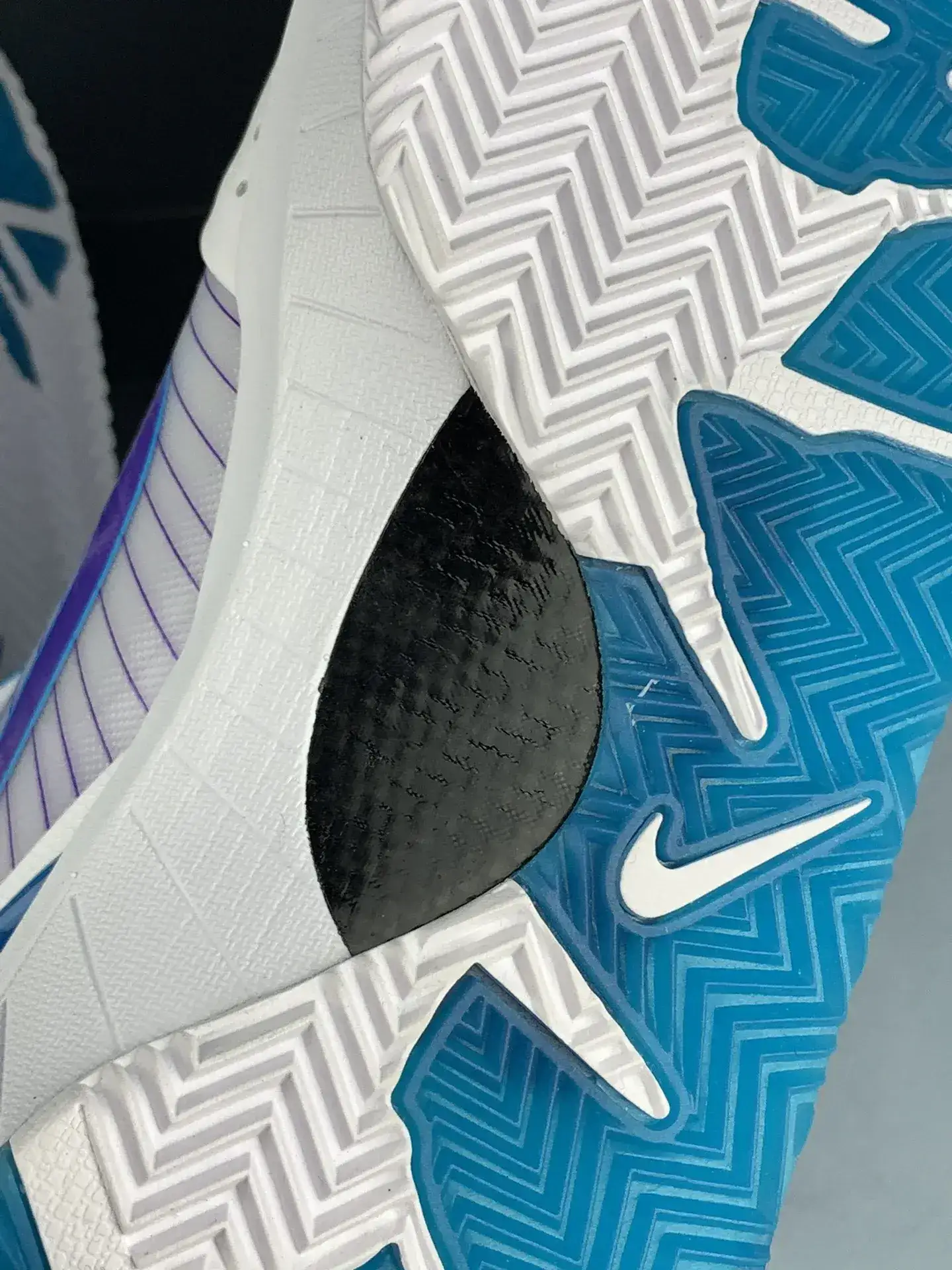 Kobe 4 Protro “Draft Day” Basketball Shoes product photo from LabelPicks