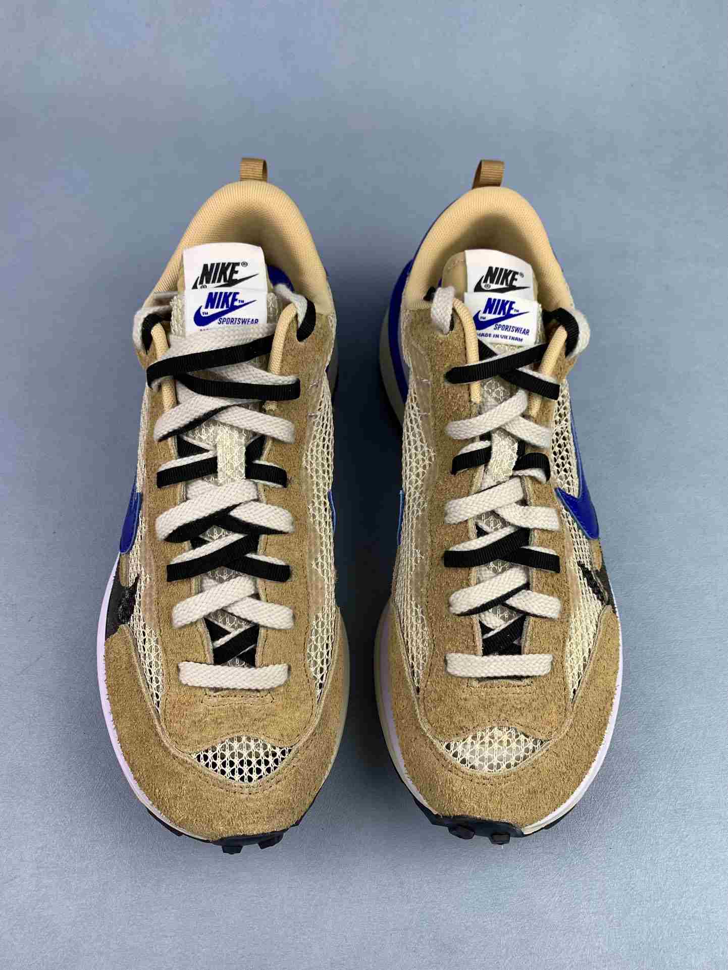 sacai x Nike VaporWaffle “Sesame and Blue Void” Shoes