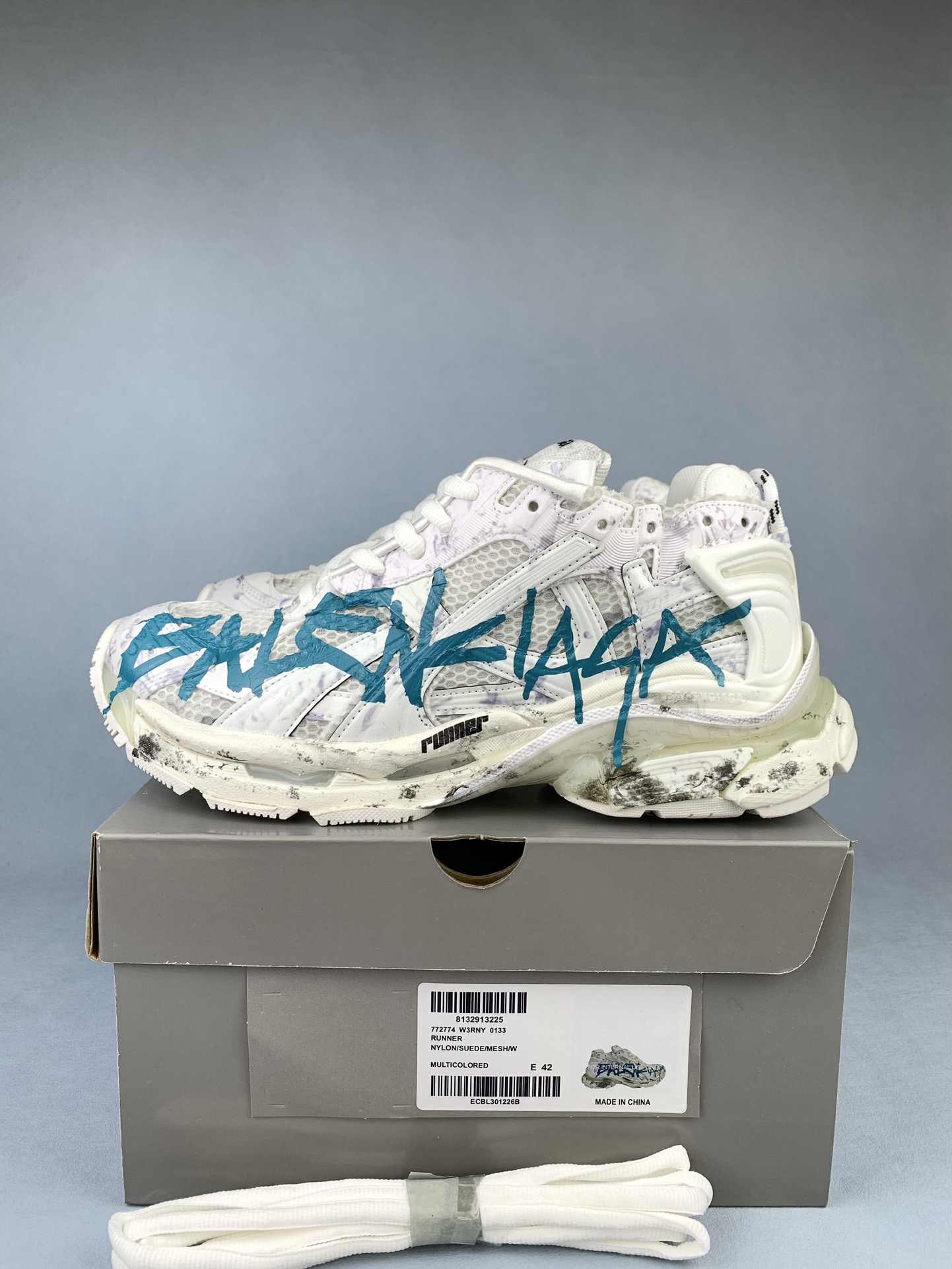 Runner Graffiti Sneaker in White/Blue