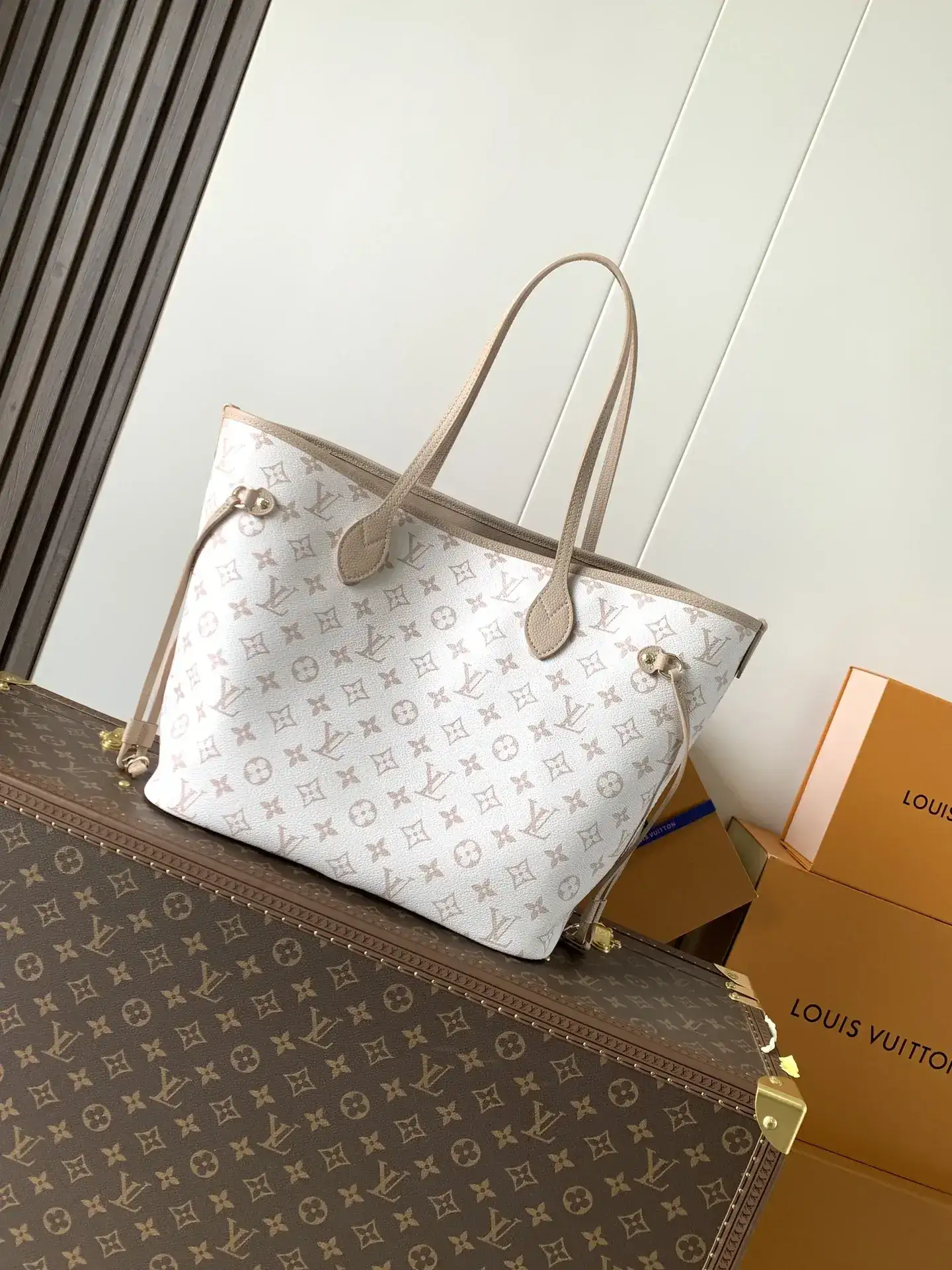 Louis Vuitton Black Neverfull Monogram Canvas Tote Bag product photo from LabelPicks
