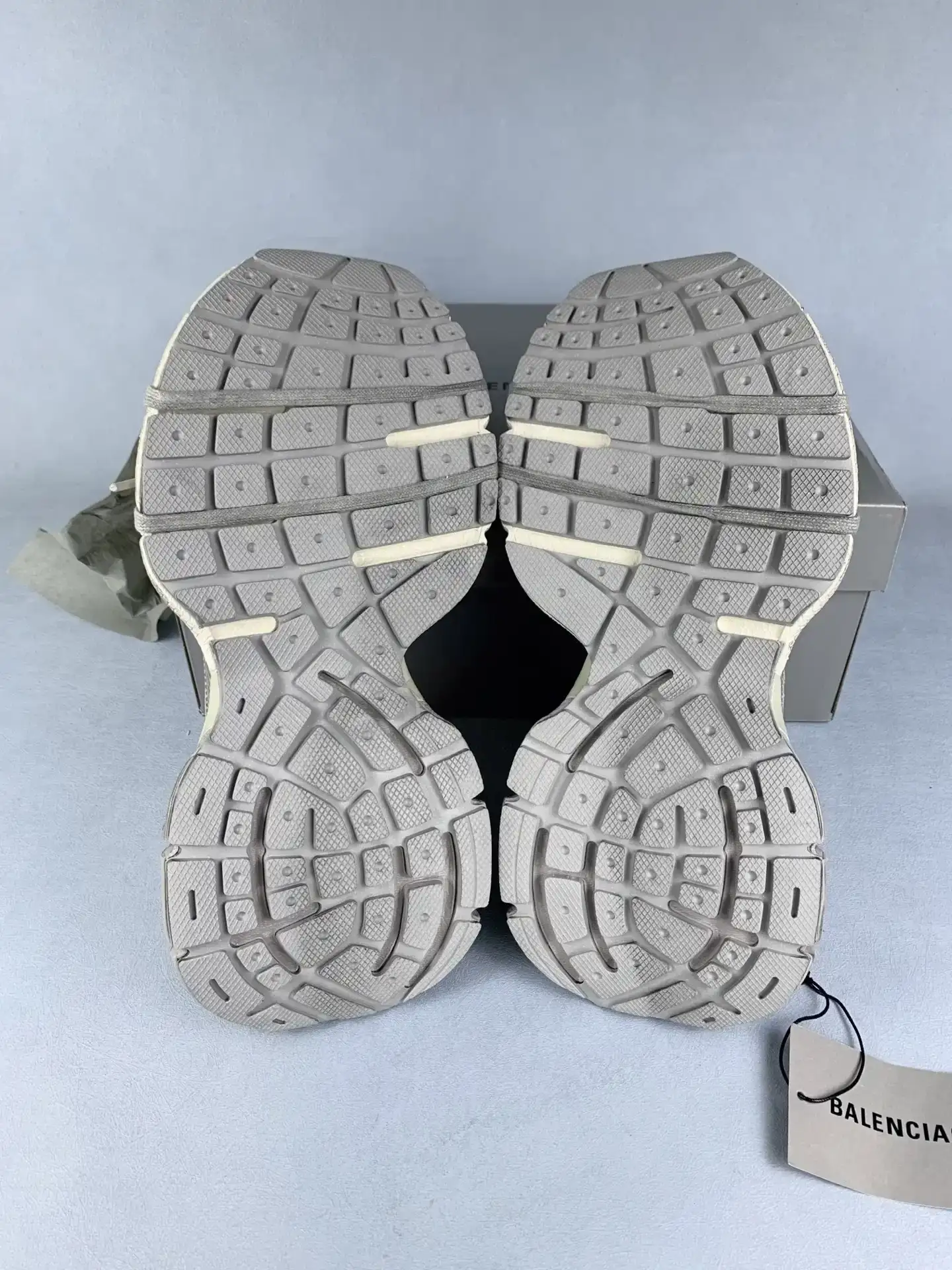 3XL Sneaker in Light Beige product photo from LabelPicks