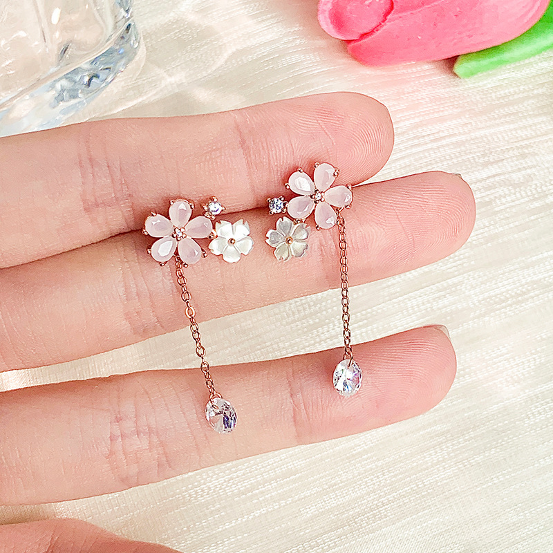 925 sterling silver, forest-themed five-petal flower earrings, Korean-style, delicate and fresh, with mother-of-pearl flower and tassel accents, new autumn collection