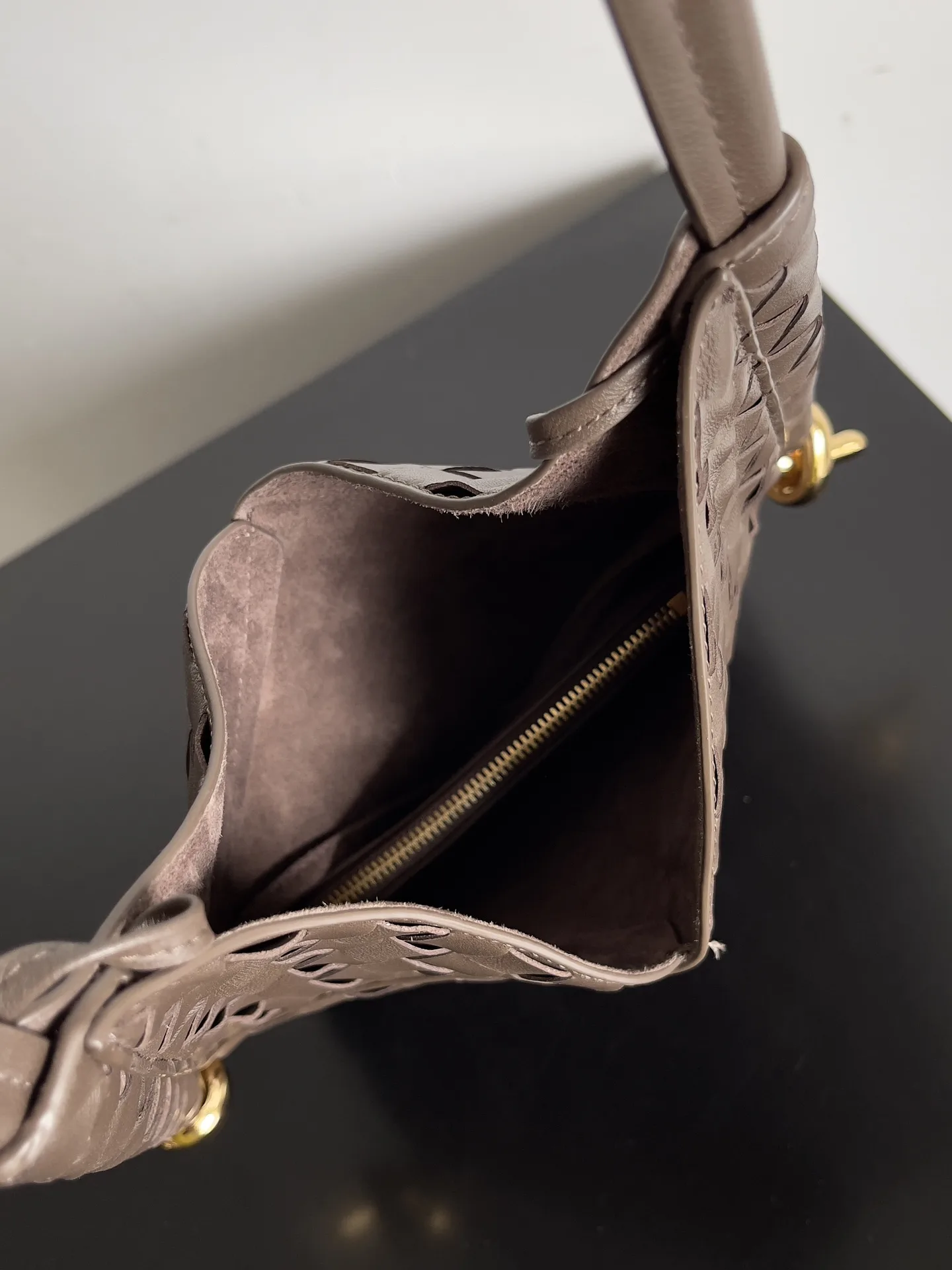 Bottega Veneta Versatile Shoulder Bag product photo from LabelPicks