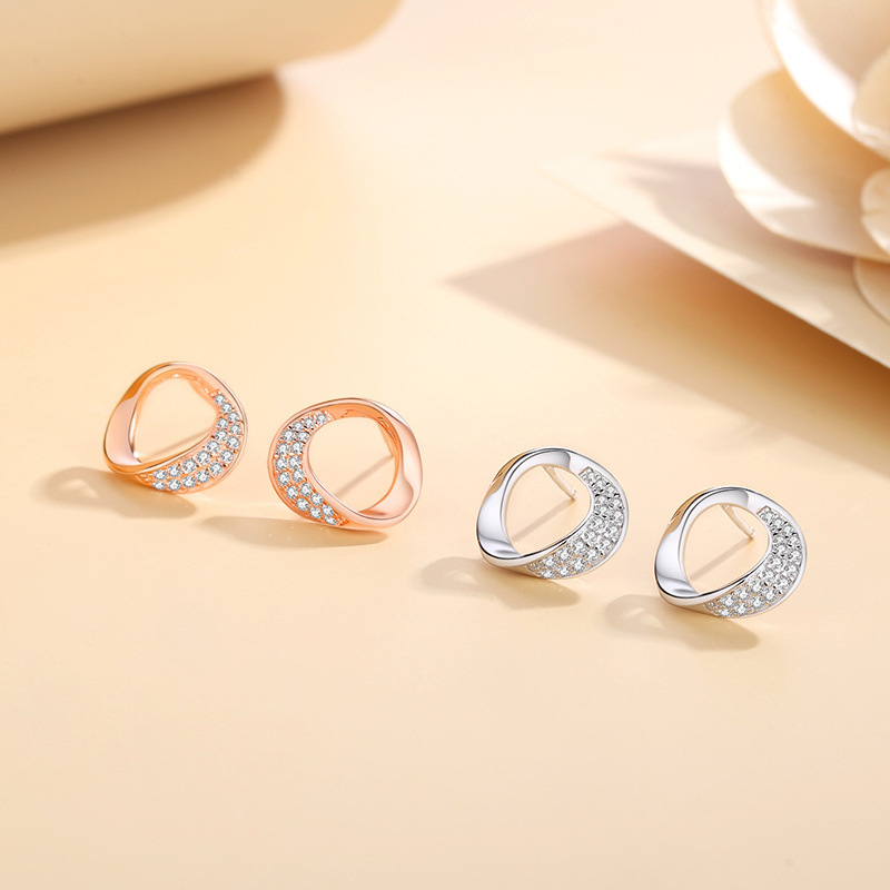 European and American geometric Möbius earrings, trendy Korean-style minimalist micro-paved earrings, fashionable and delicate earrings