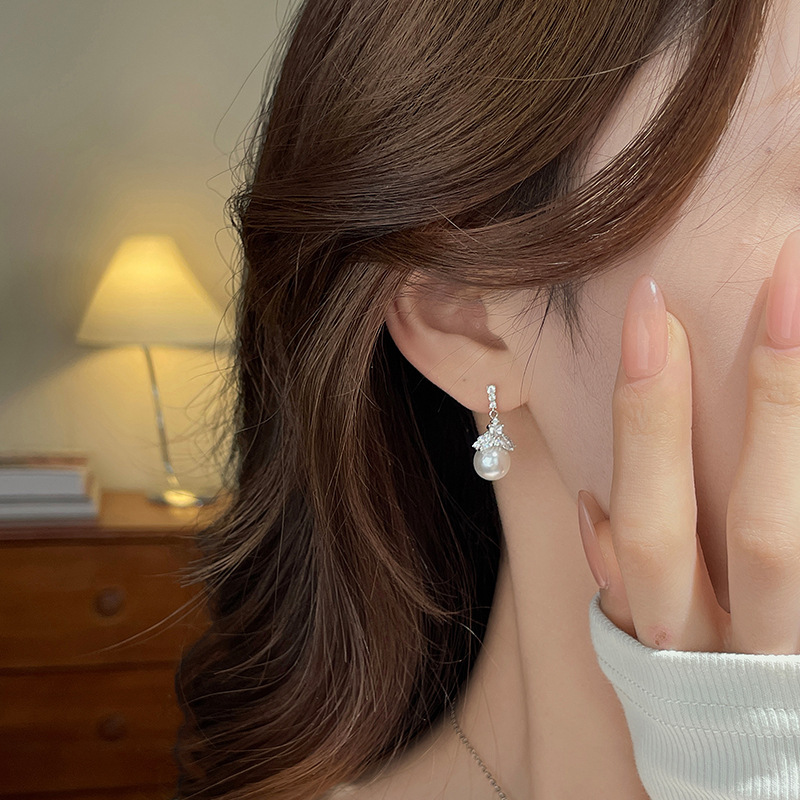 New original S925 sterling silver Ice Queen earrings for women, featuring a sophisticated design with delicate micro-pave diamonds and a luxurious, eye-catching style