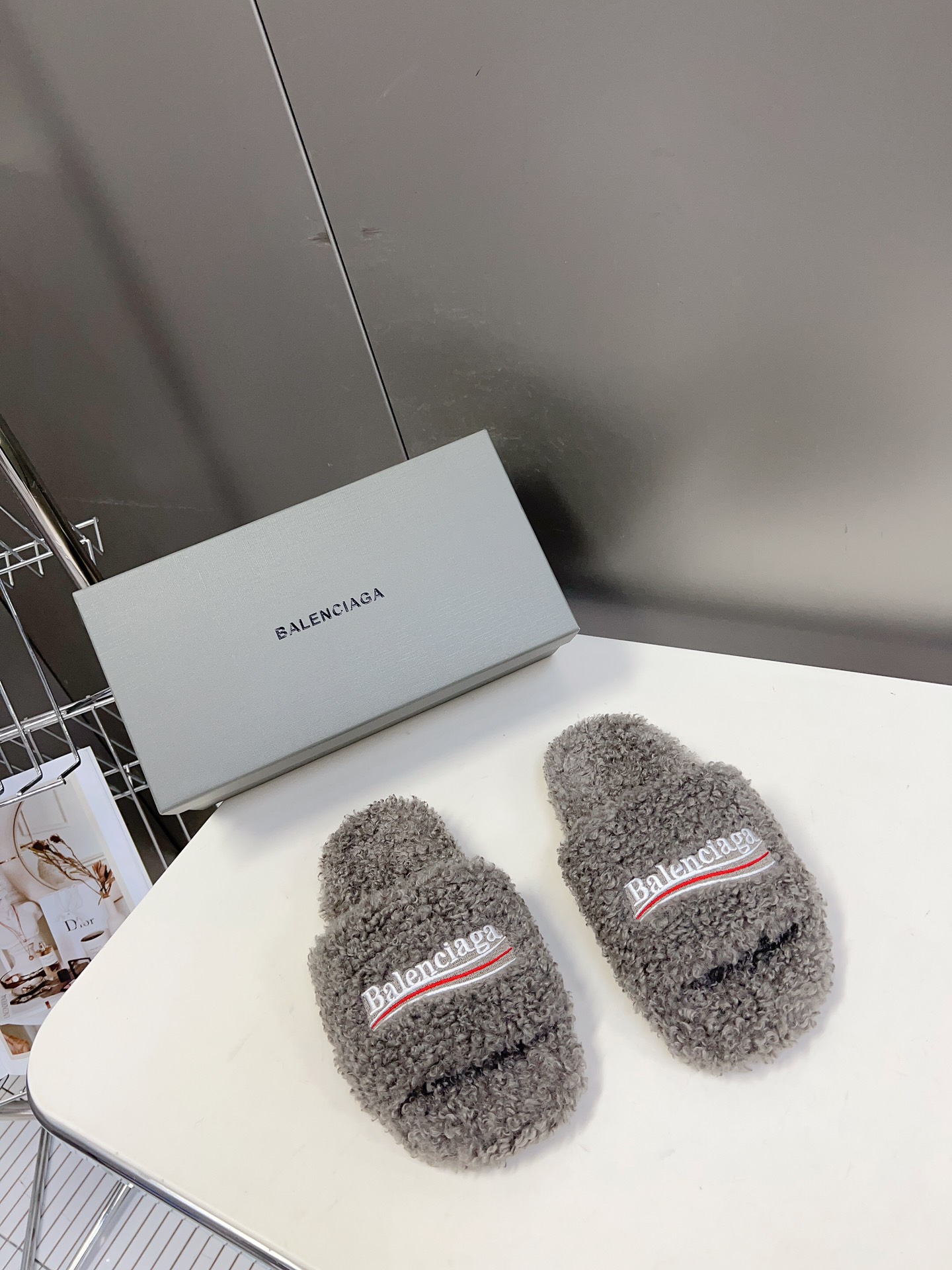 0411 New Breathable Loose Home Couple Logo Slippers