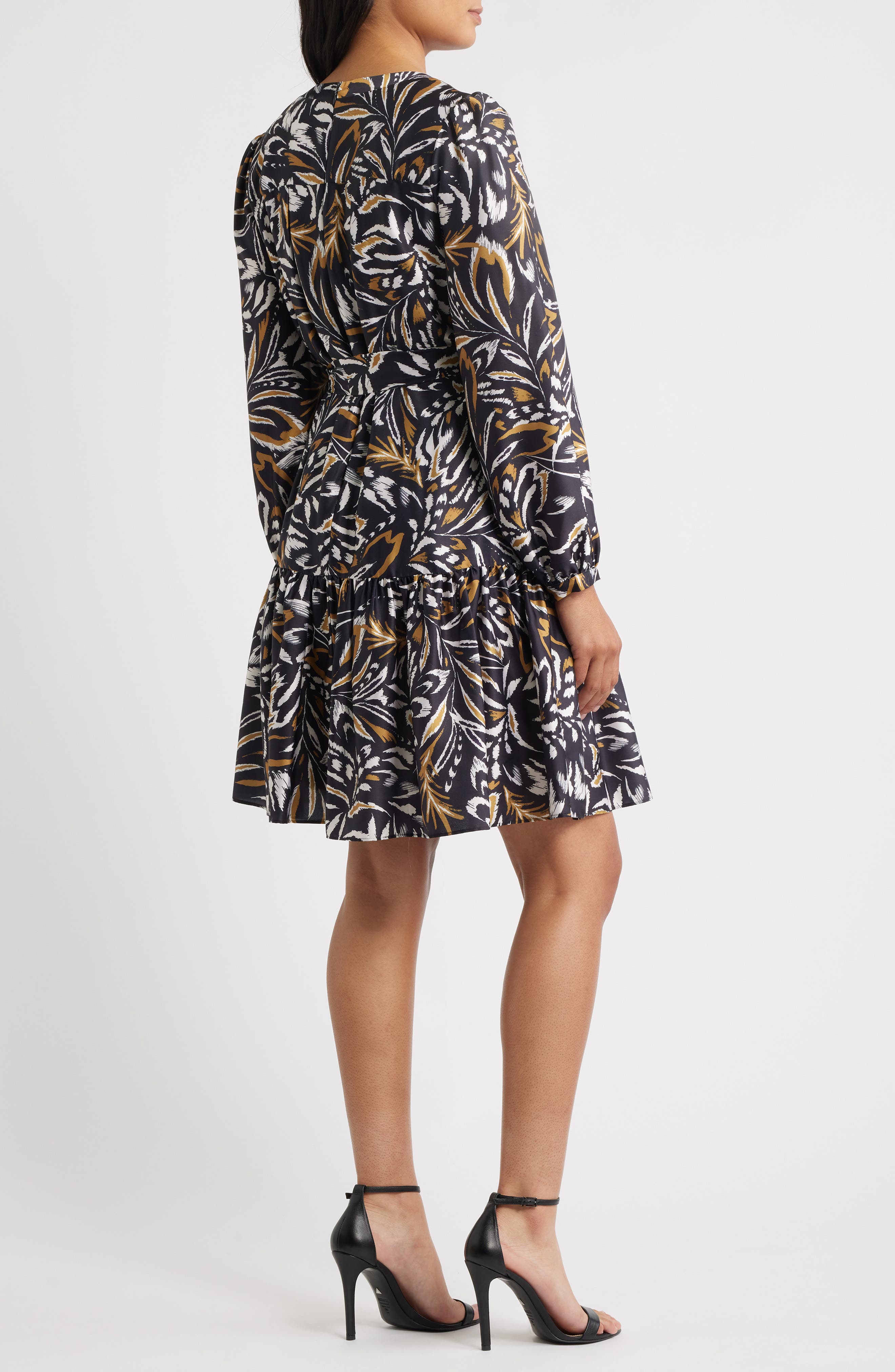 Julia Jordan Floral Long Sleeve Dress