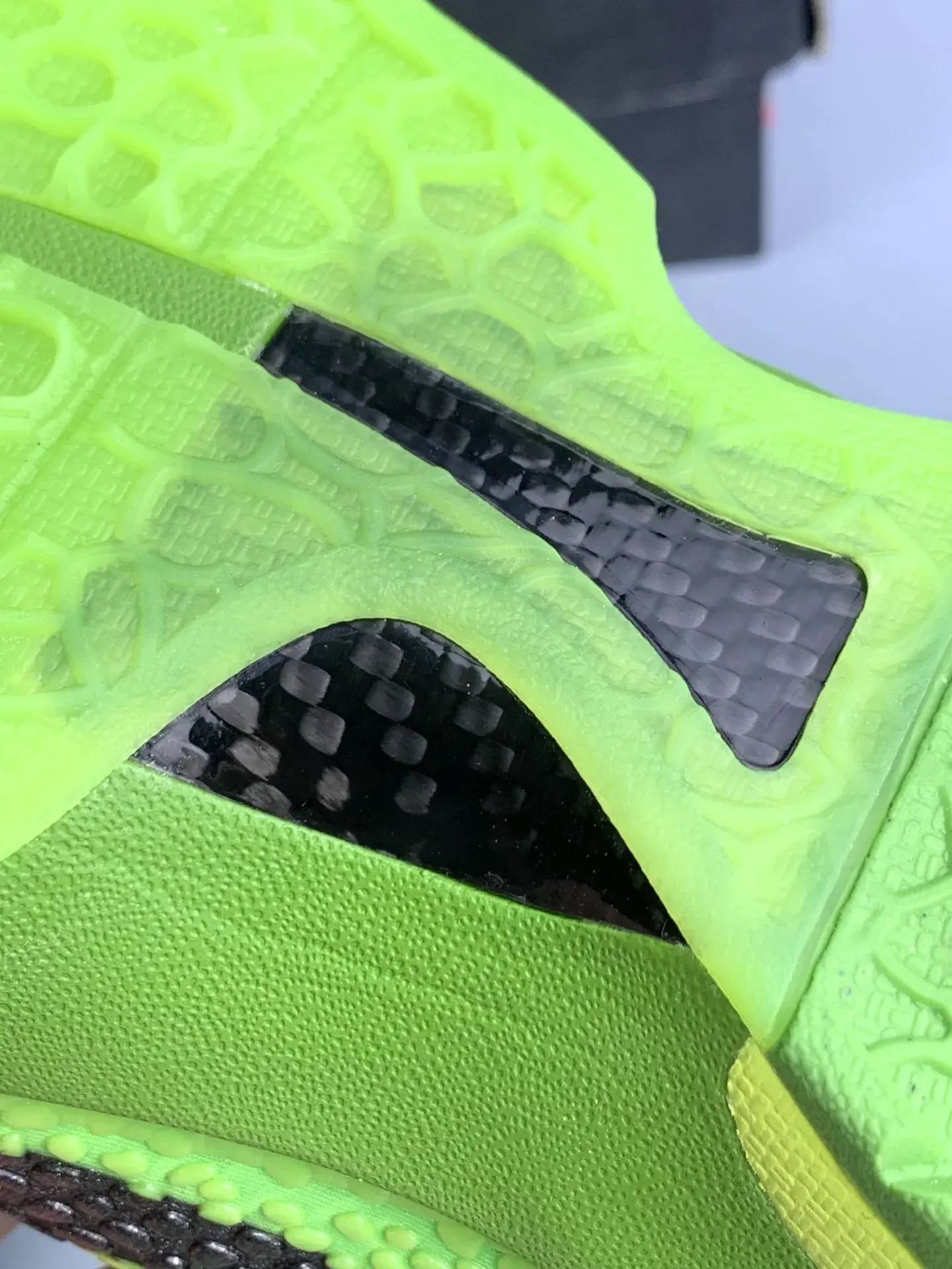 Kobe 6 Protro “Grinch” Basketball Shoes product photo from LabelPicks