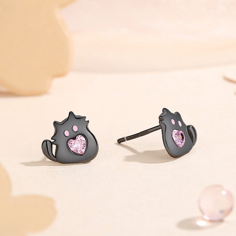 Original heart-shaped black cat earrings for women, Japanese sweet and cool style, 925 sterling silver earrings, niche cute ins earrings