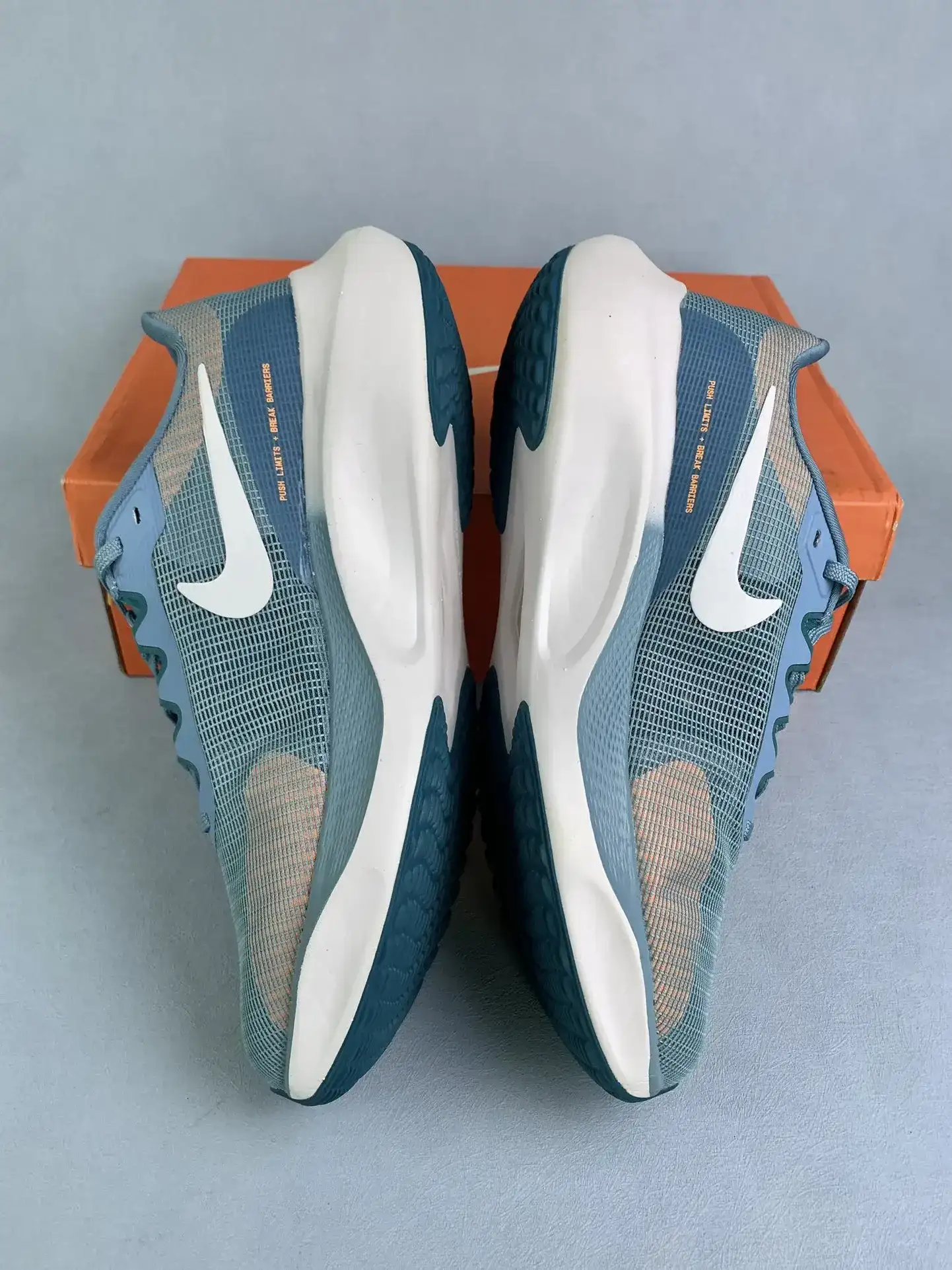Nike Zoom Fly 5 Road Running Shoes product photo from LabelPicks