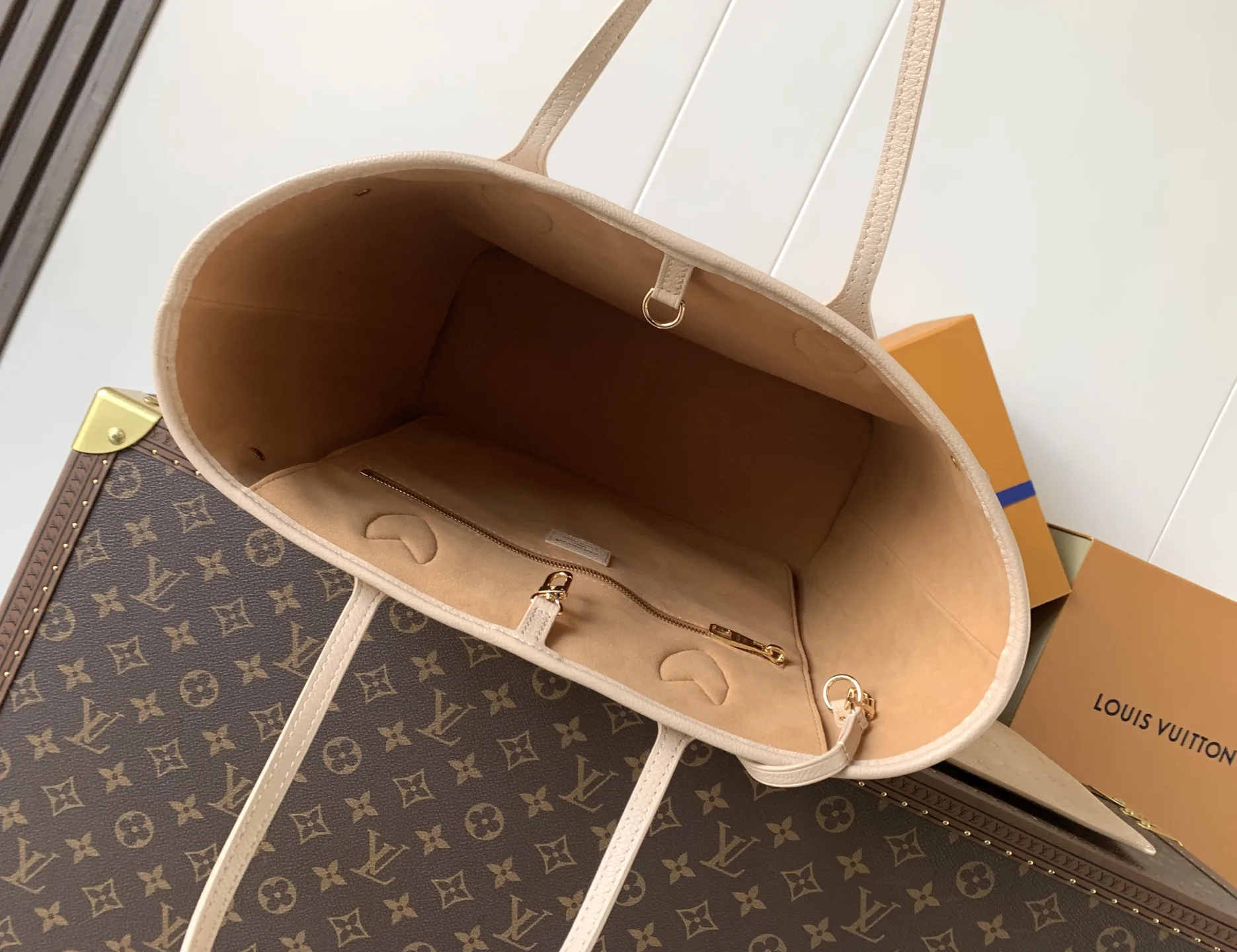 Louis Vuitton Black Neverfull Calfskin Tote Bag product photo from LabelPicks