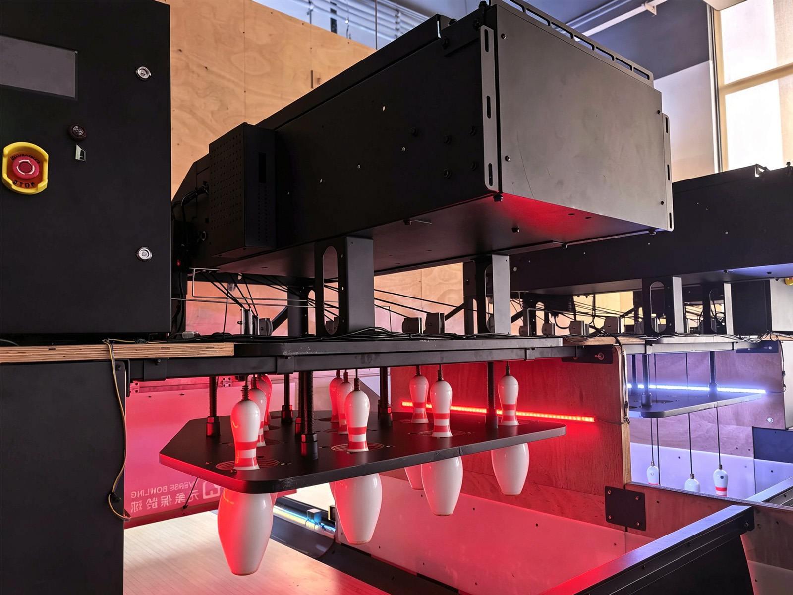 Bowling Pinsetter Machine