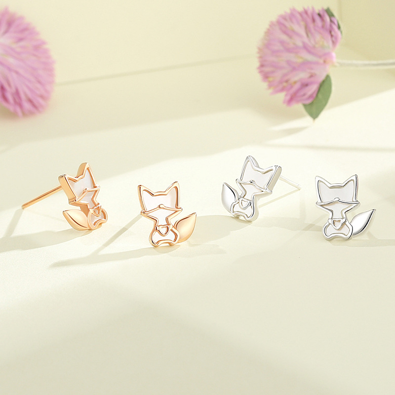 Original Little Fox Mother-of-Pearl Earrings for Women, Pure Silver, Unique Design, Cartoon Animal Earrings, Small and Cute, for Girls with a Young Heart