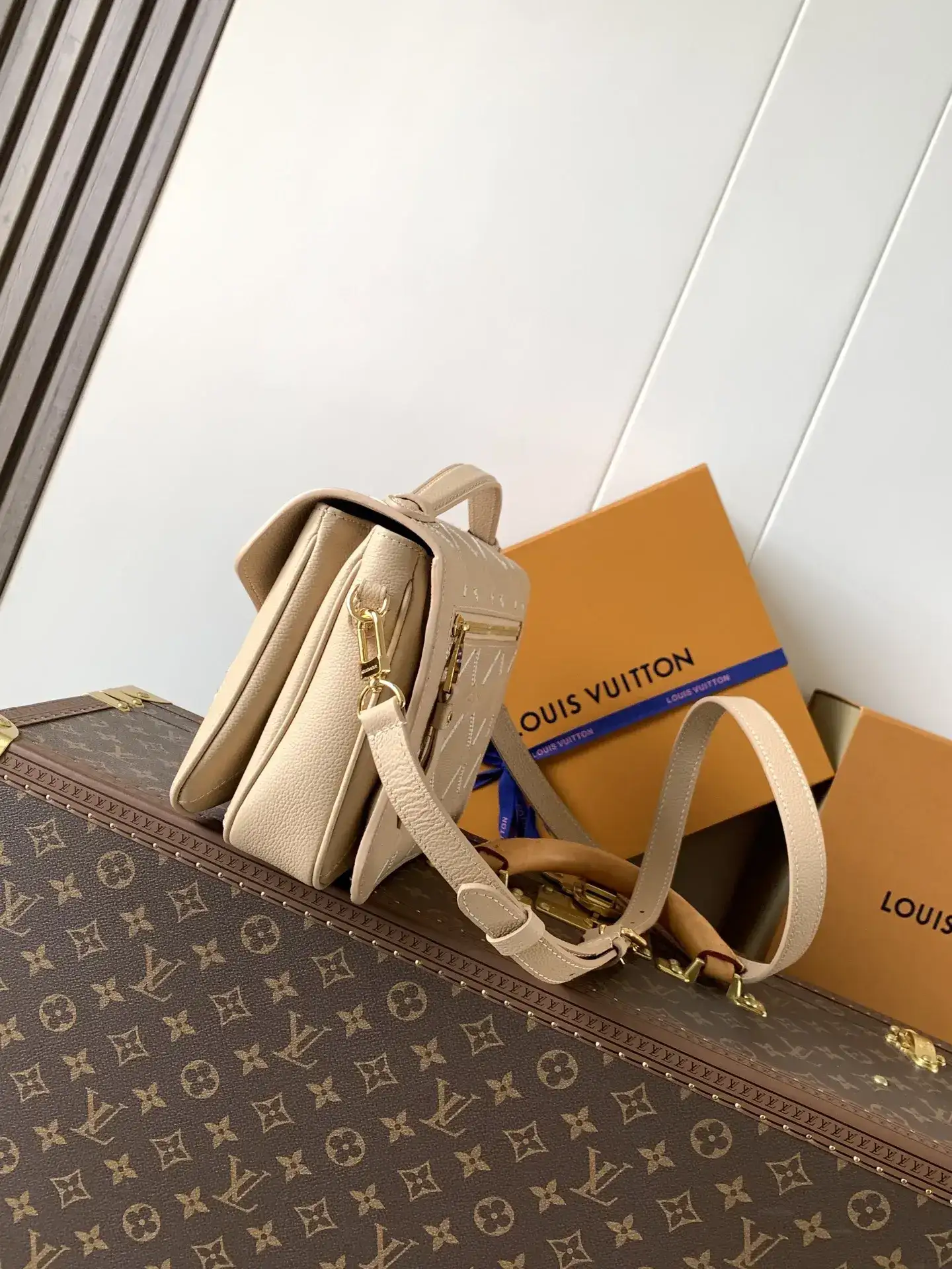 Louis Vuitton Black Pochette Calfskin Crossbody Bag product photo from LabelPicks