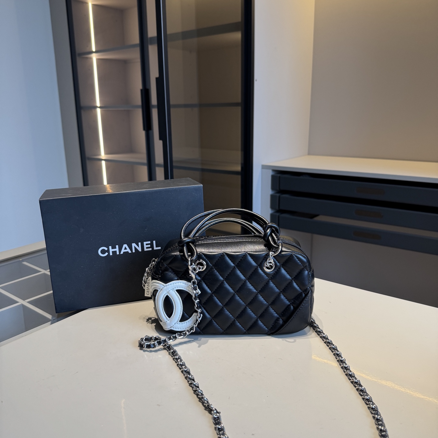 CHANE Classic bowling bag