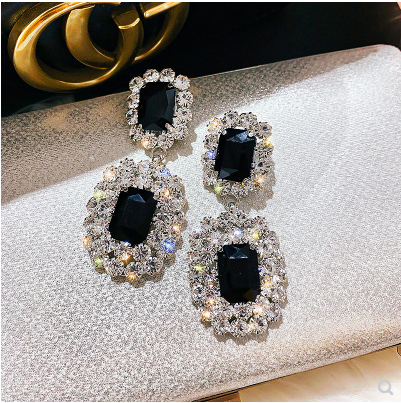 Baroque retro Earrings women's court 2020 new trend cool style European and American exaggerated sexy fashion