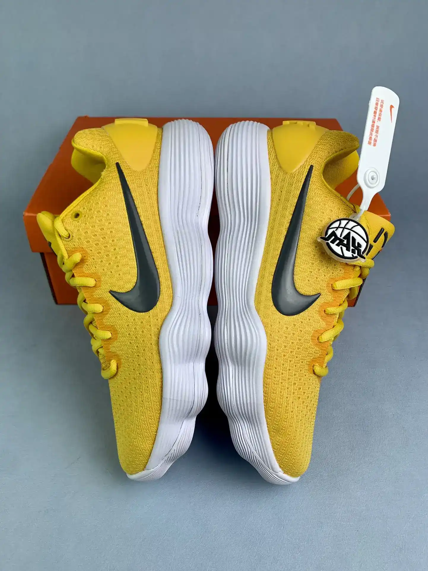 Nike Hyperdunk 2017 Low 'University Gold' Basketball Shoes product photo from LabelPicks