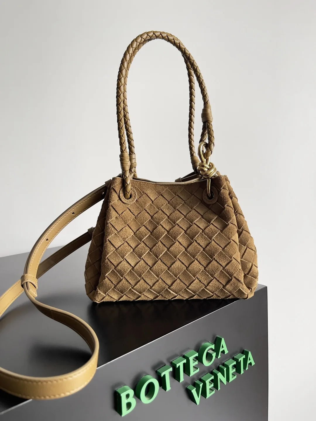 Bottega Veneta Pink Andiamo Top Handle Bag product photo from LabelPicks