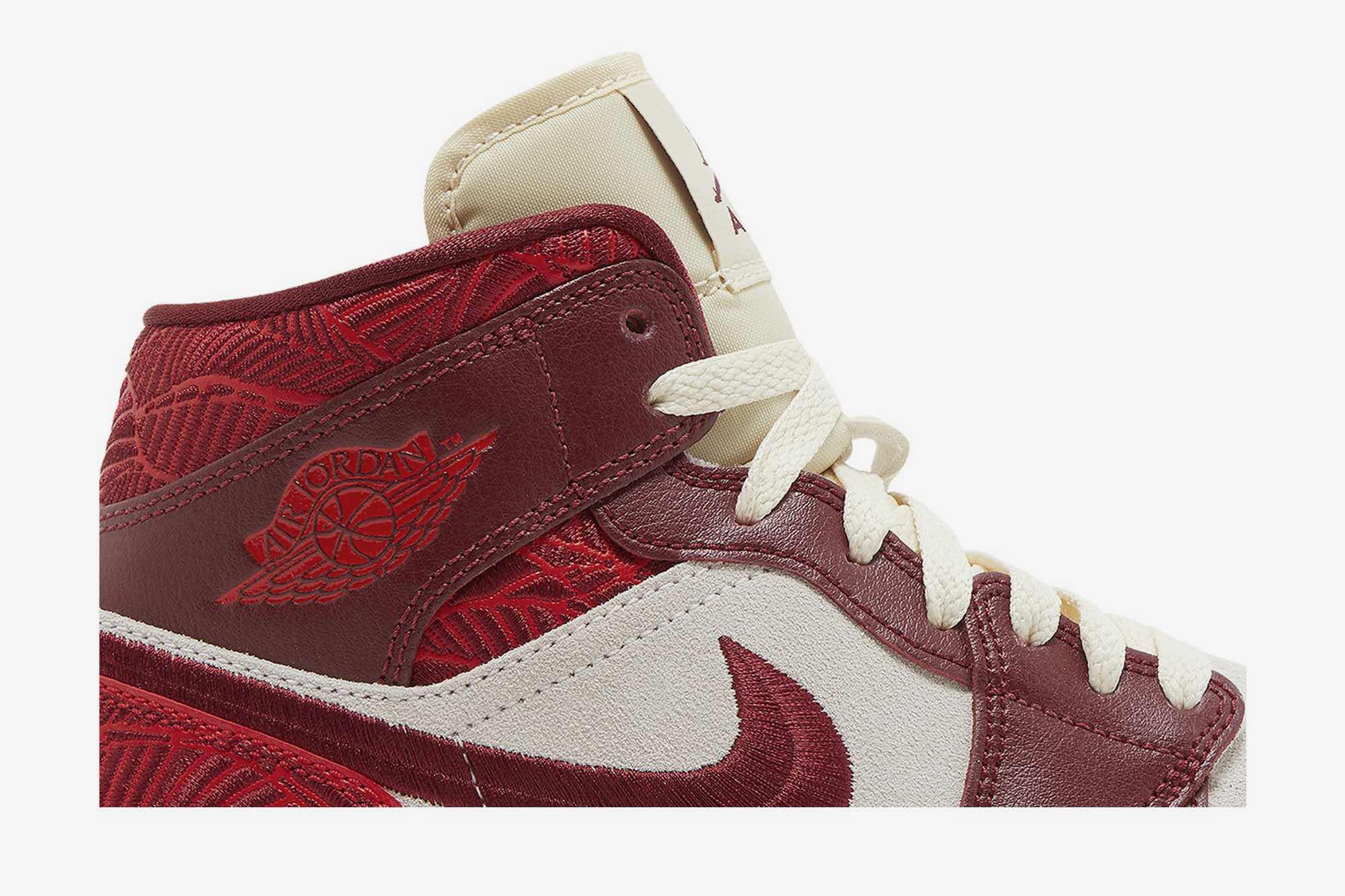 Air Jordan 1 Mid SE ‘Red Cream’ DZ2820-601