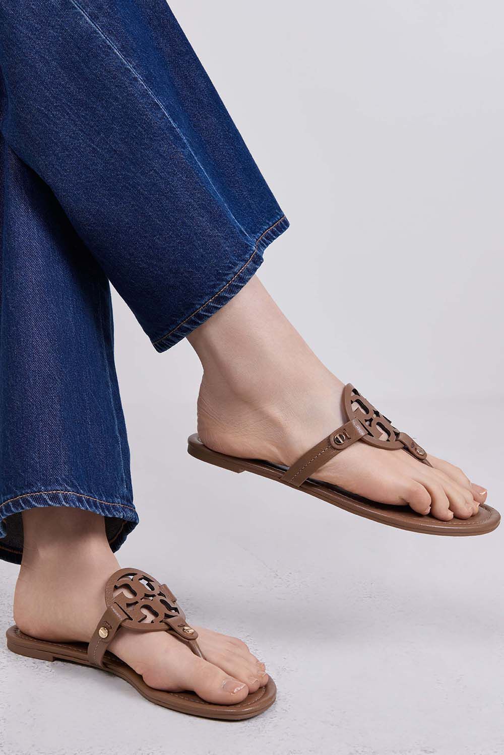 TORY BURCH כפכפי אצבע מילר
