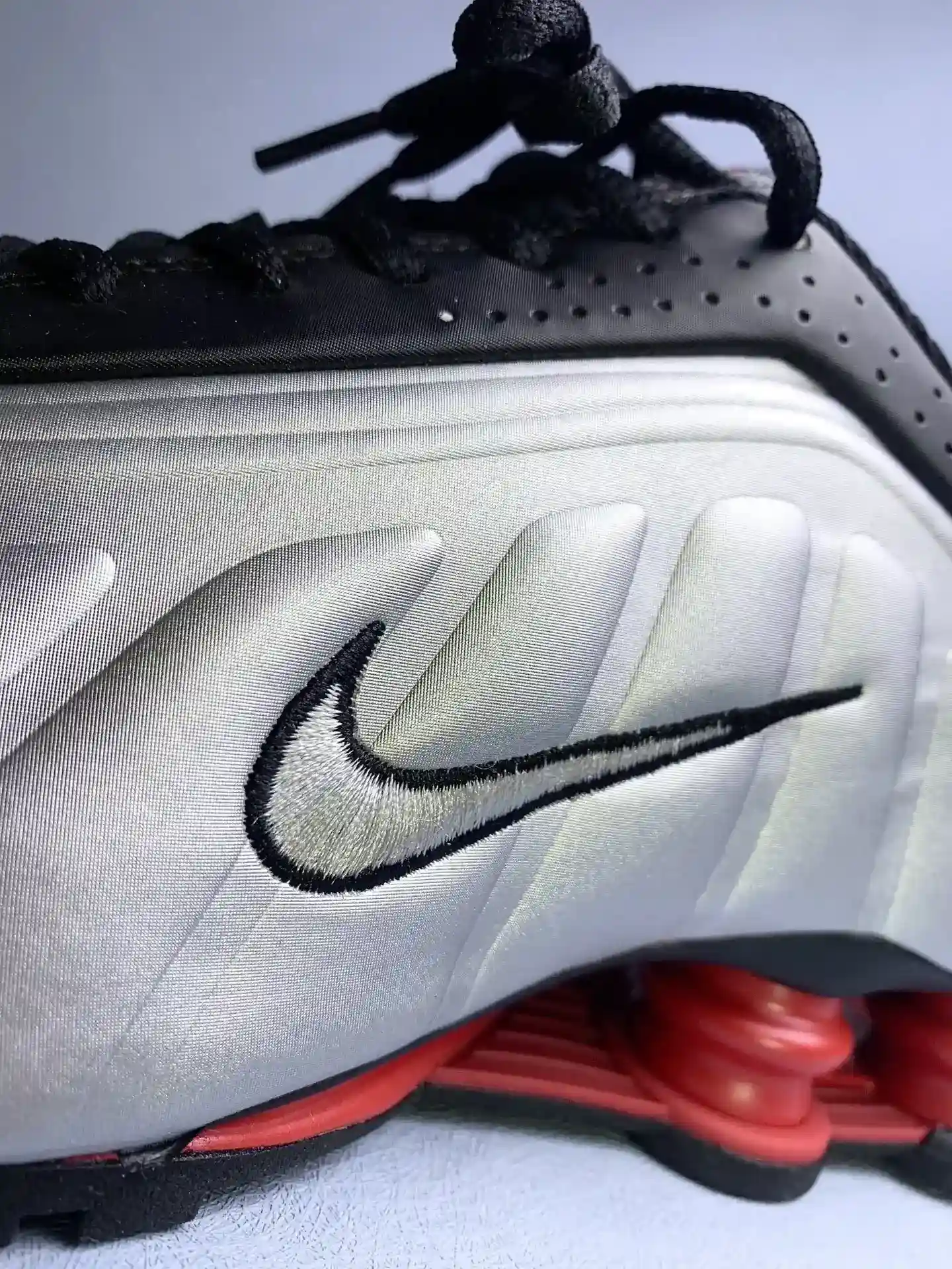 Nike Shox R4 Shoes product photo from LabelPicks