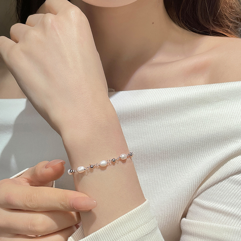 Korean-style small pearl bracelet for women, made of pure silver, fashionable, niche, with a high-end feel, suitable for everyday wear, and versatile, in an Instagram-inspired style