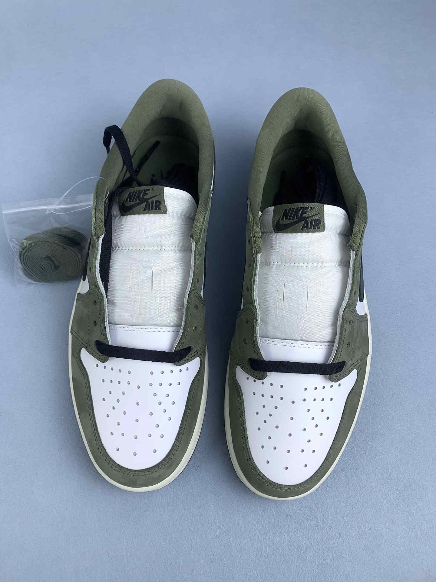 Air Jordan 1 Low OG 'Medium Olive' Shoes