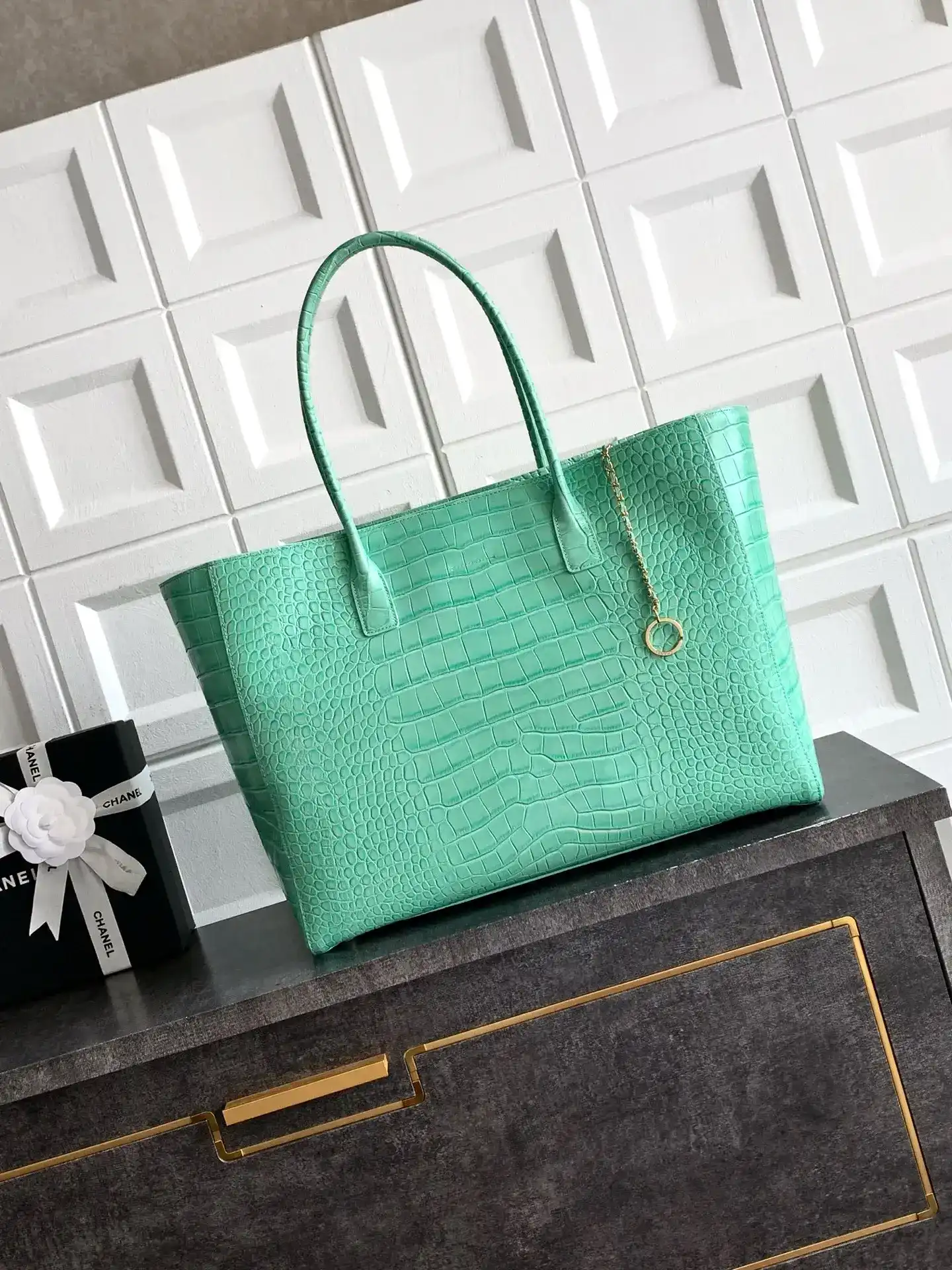 Chanel Green Calfskin Tote Bag product photo from LabelPicks
