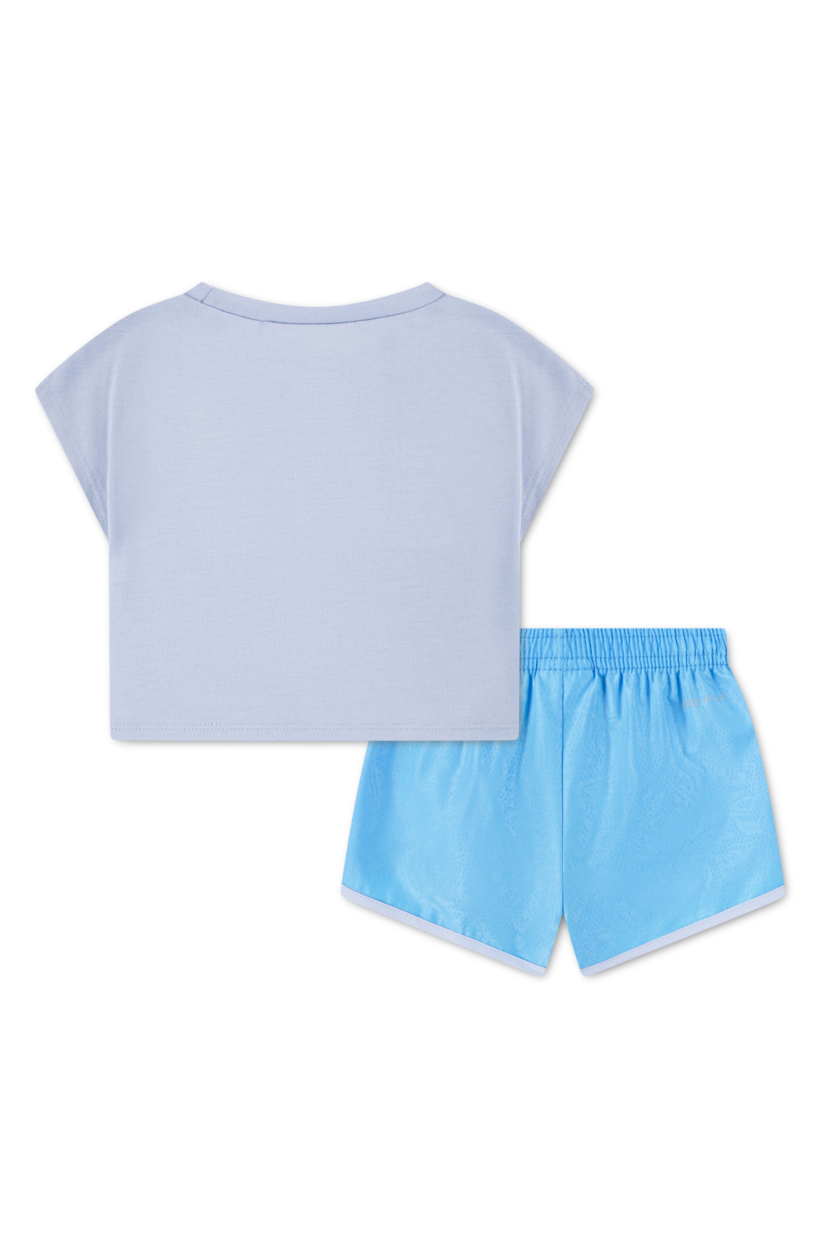 Nike Sprinter Graphic T-Shirt & Shorts Set