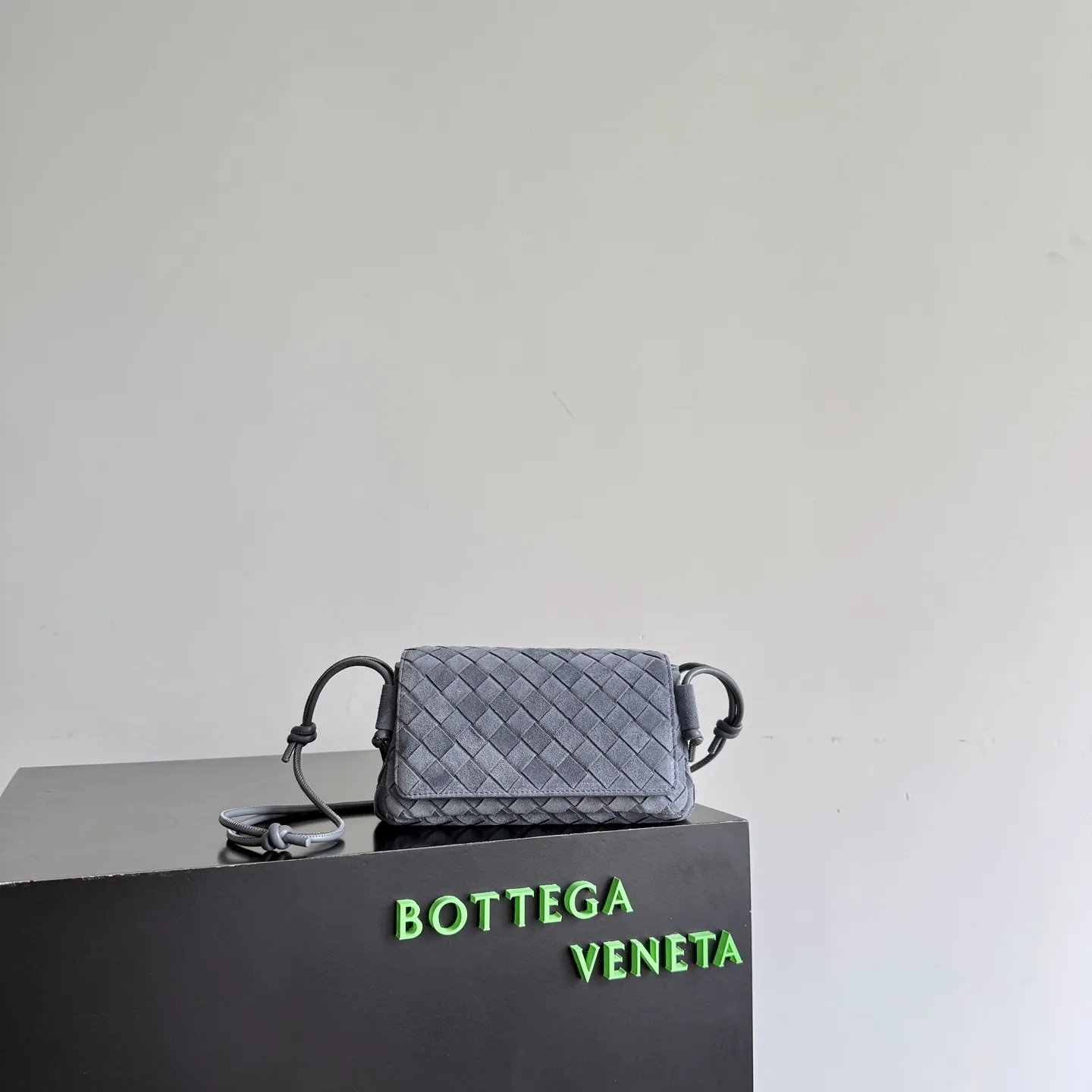 Bottega Veneta Notturno Clutch product photo from LabelPicks