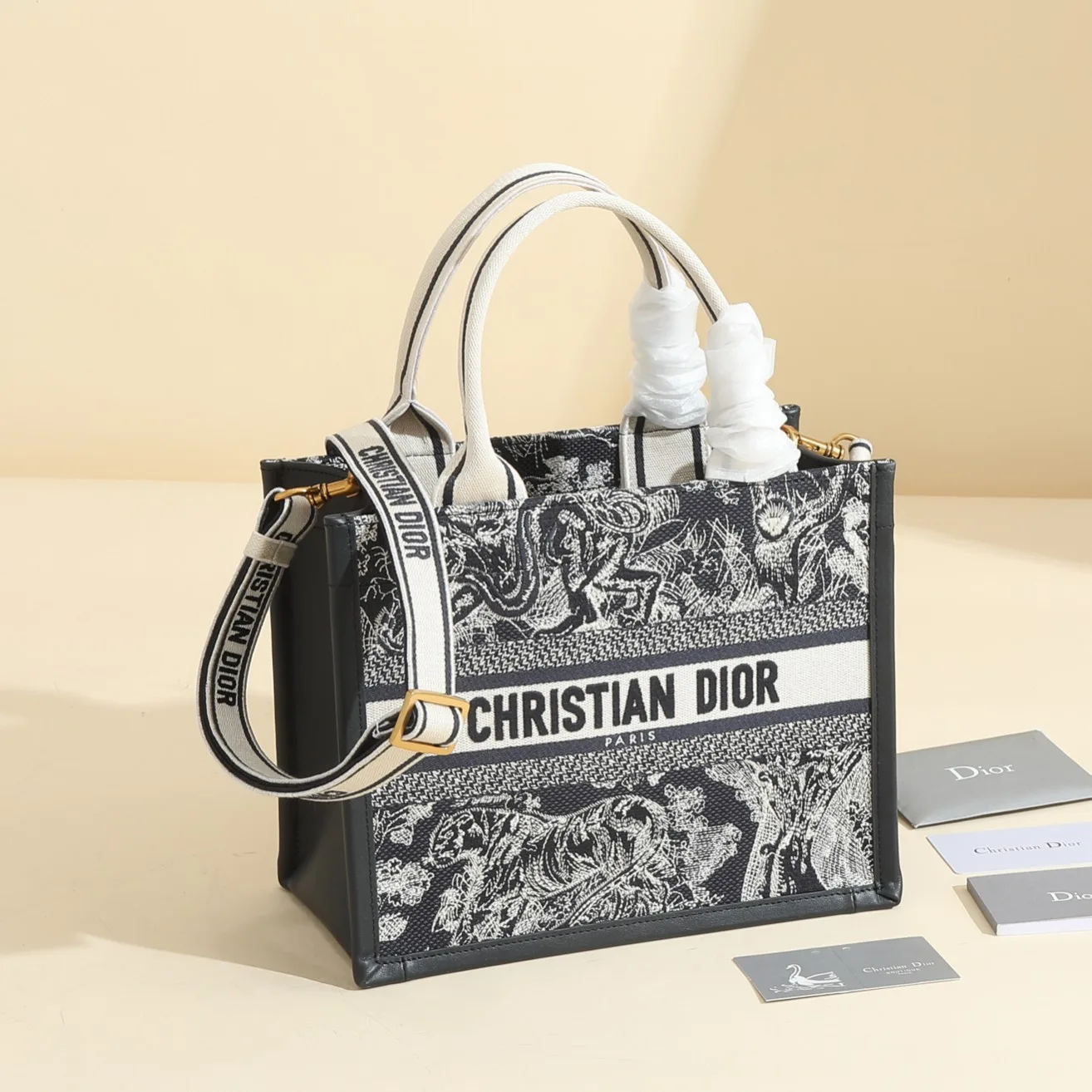 Dior Work-Ready Tote Bag product photo from LabelPicks