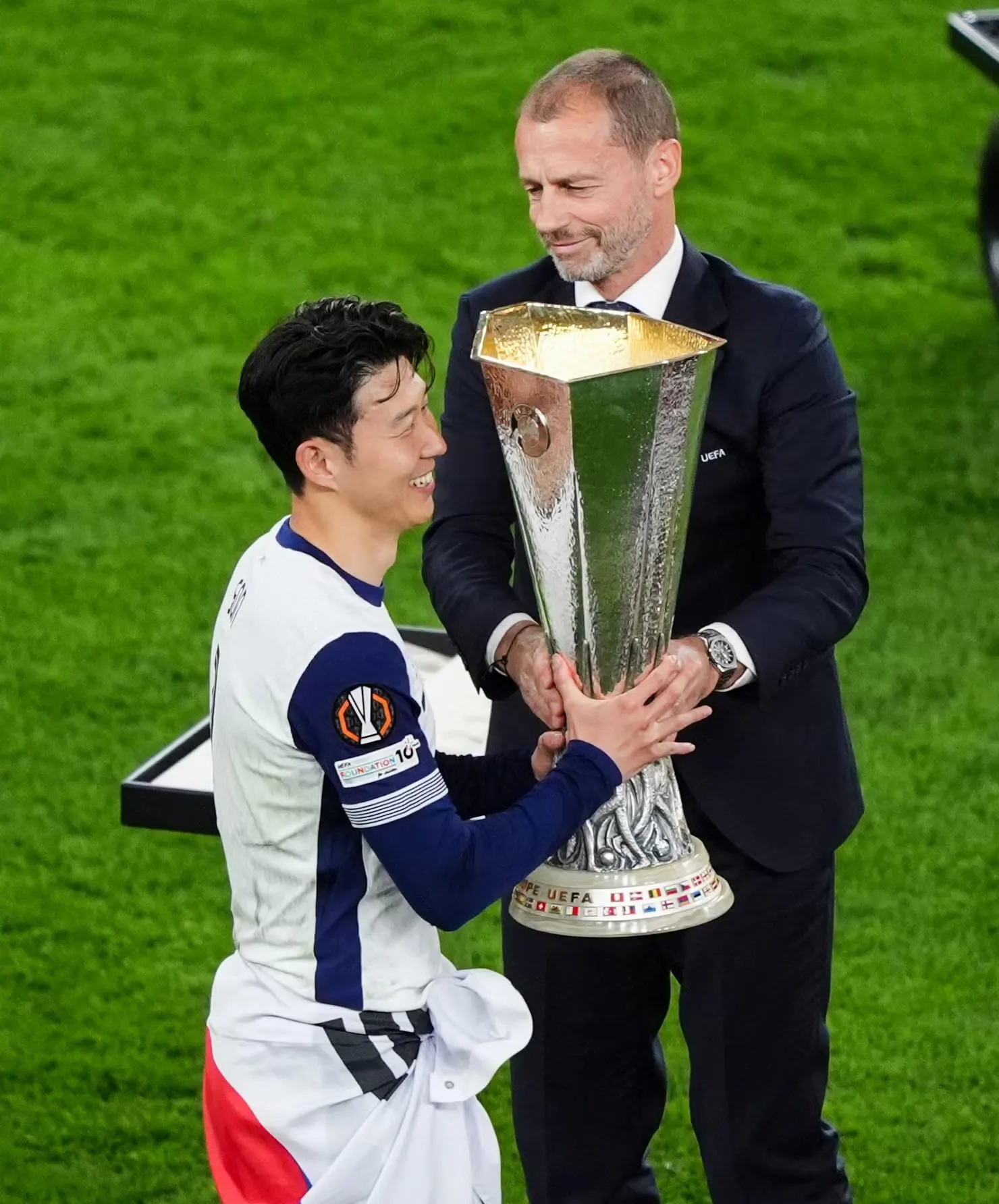 Son Heung-min SIGNED Tottenham Spurs Europa League FINAL Signature Shirt Jersey - COA - 24/25
