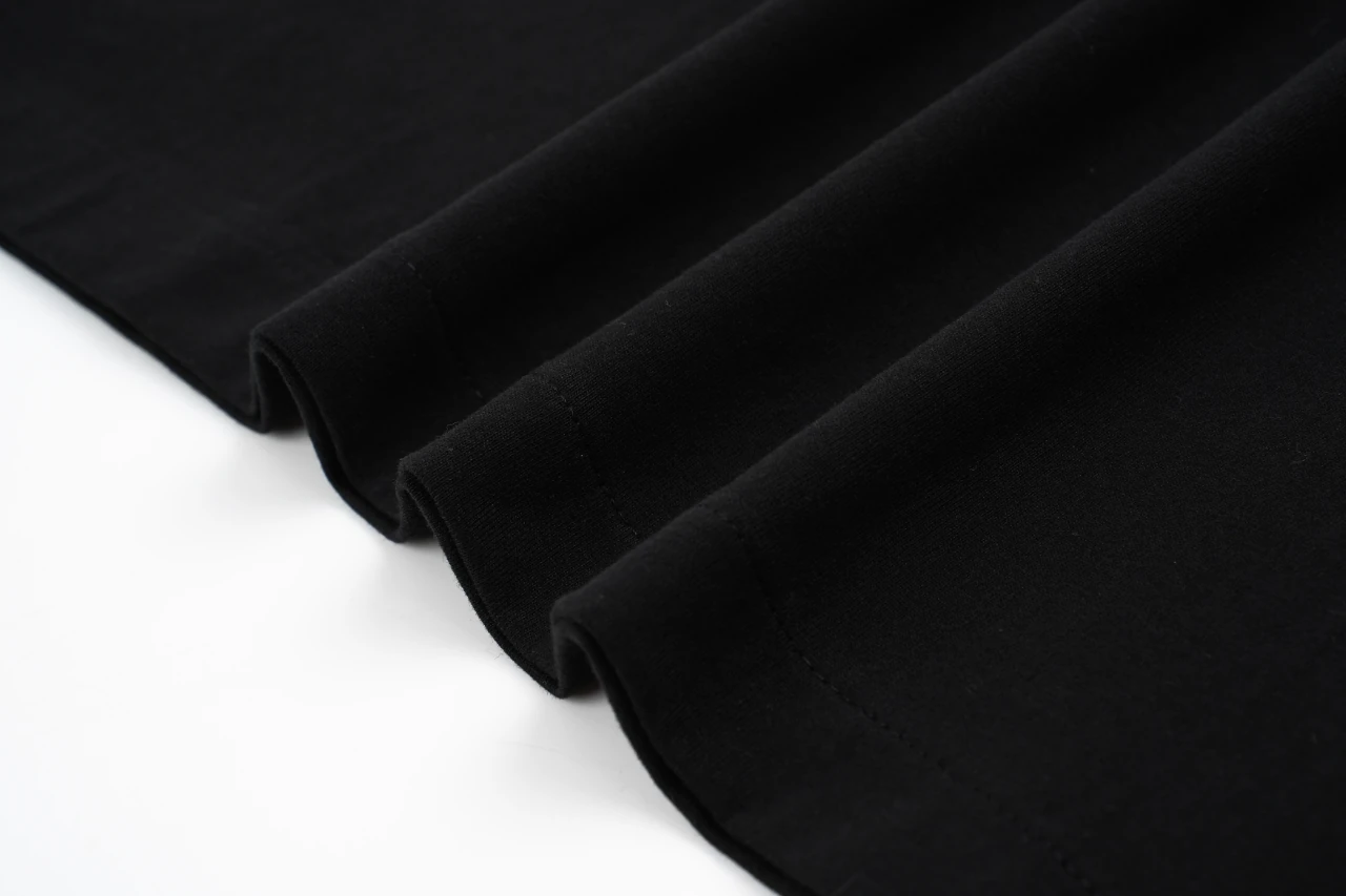 Off-White Black Crocodile Dollar Graphic T-Shirt product photo from LabelPicks