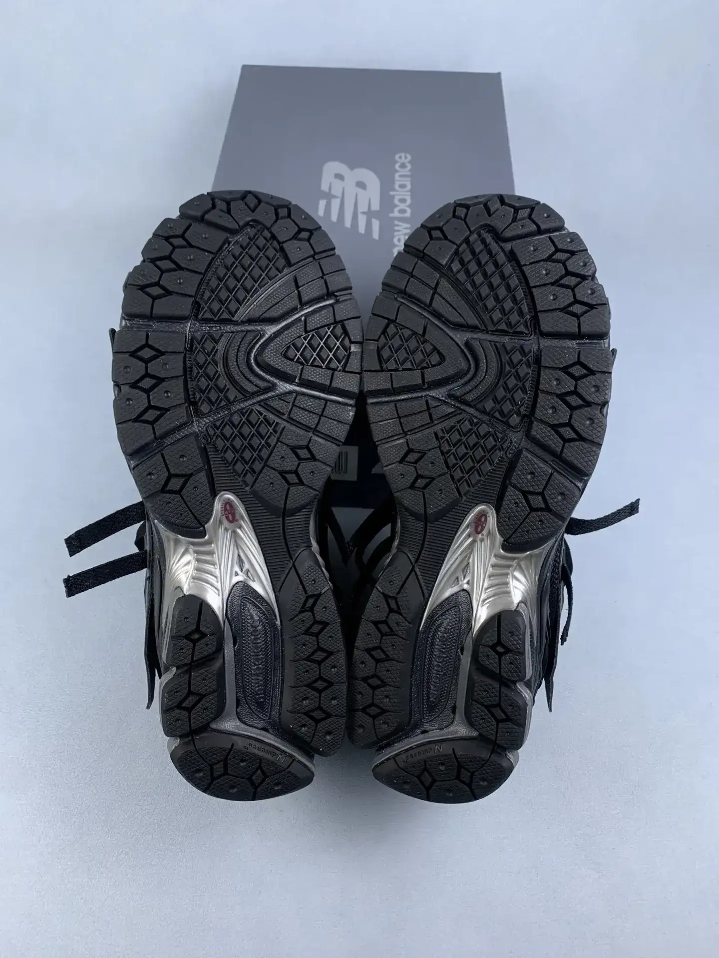 1906A Shoes product photo from LabelPicks